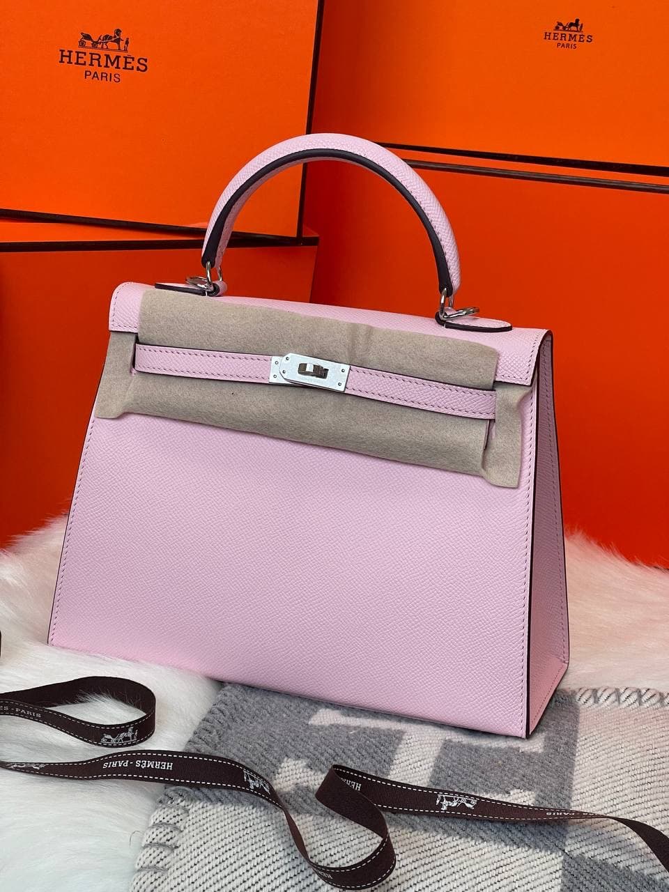 Hermès Kelly 25 Epsom Leather Bag – Full Color Collection Available in UAE & GCC