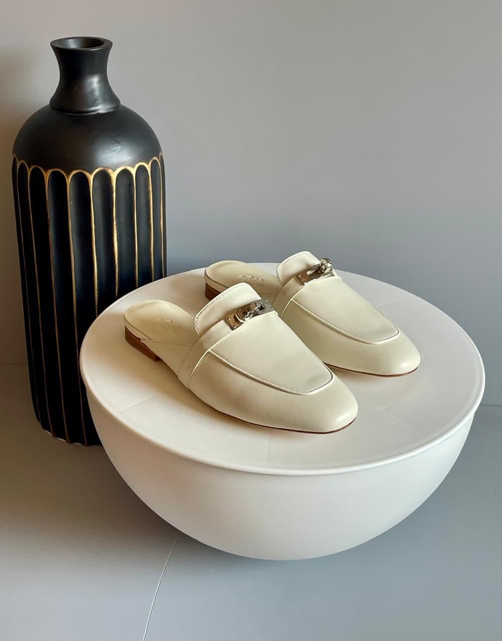 Hermès Oz Mule – Kelly Lock Signature Edition