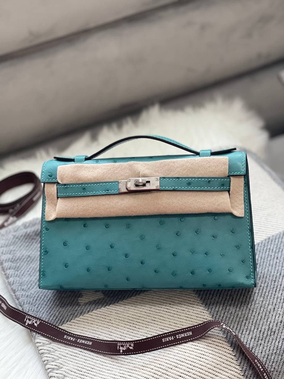 Hermès Kelly Pochette Ostrich – Rare Exotic Luxury Handcrafted Bag