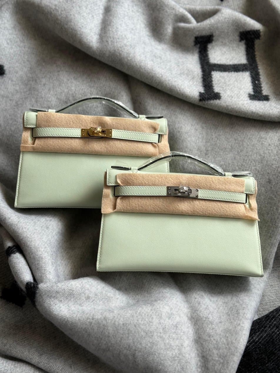 Hermès Kelly Pochette Swift – All Colors & Hardware Options