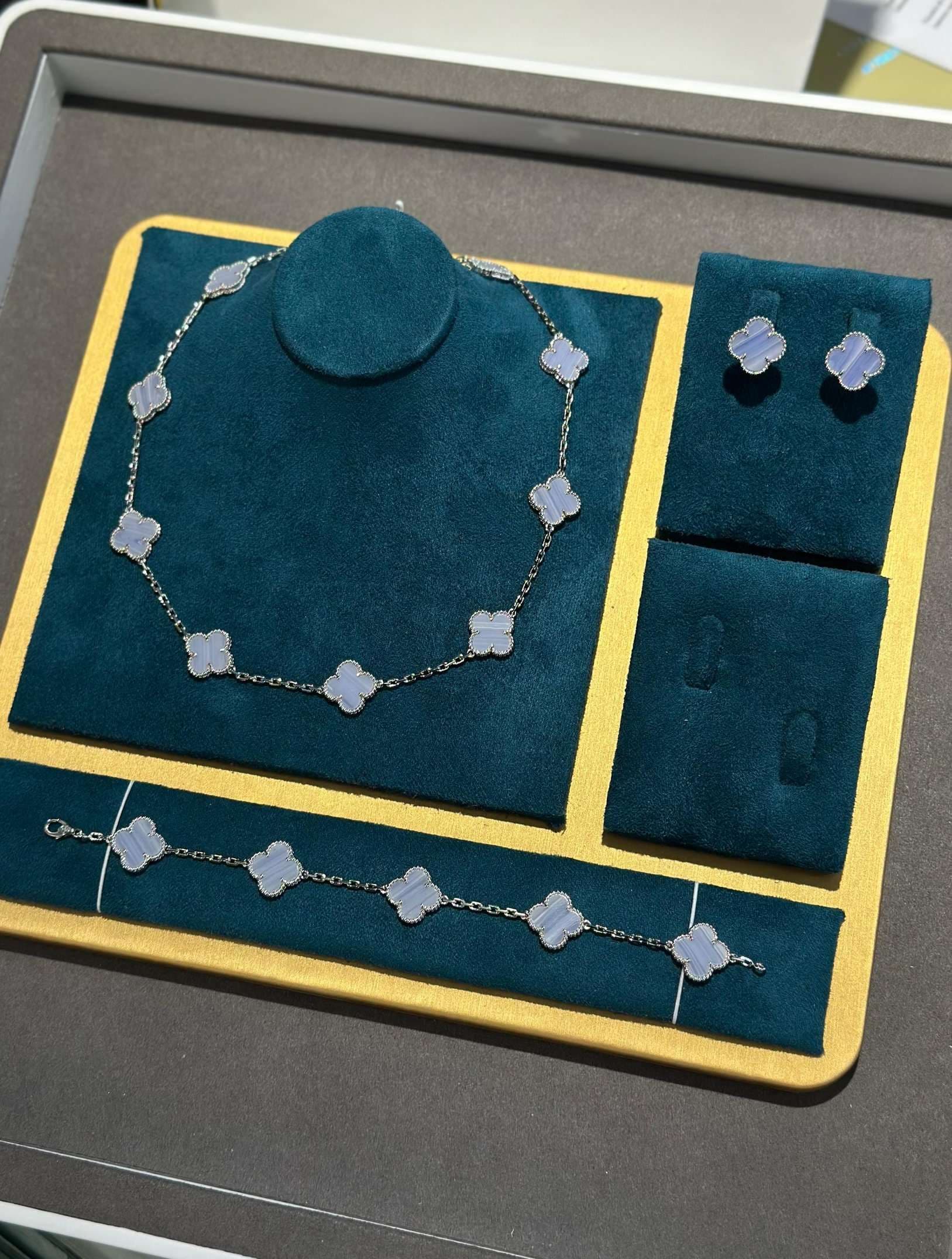 Van Cleef & Arpels Alhambra Silver Color