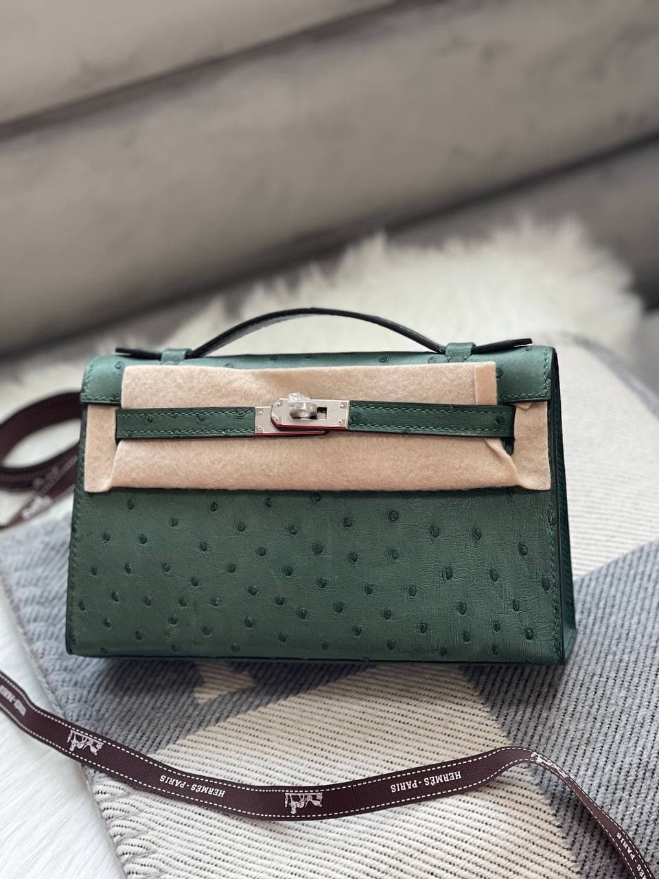 Hermès Kelly Pochette Ostrich – Rare Exotic Luxury Handcrafted Bag