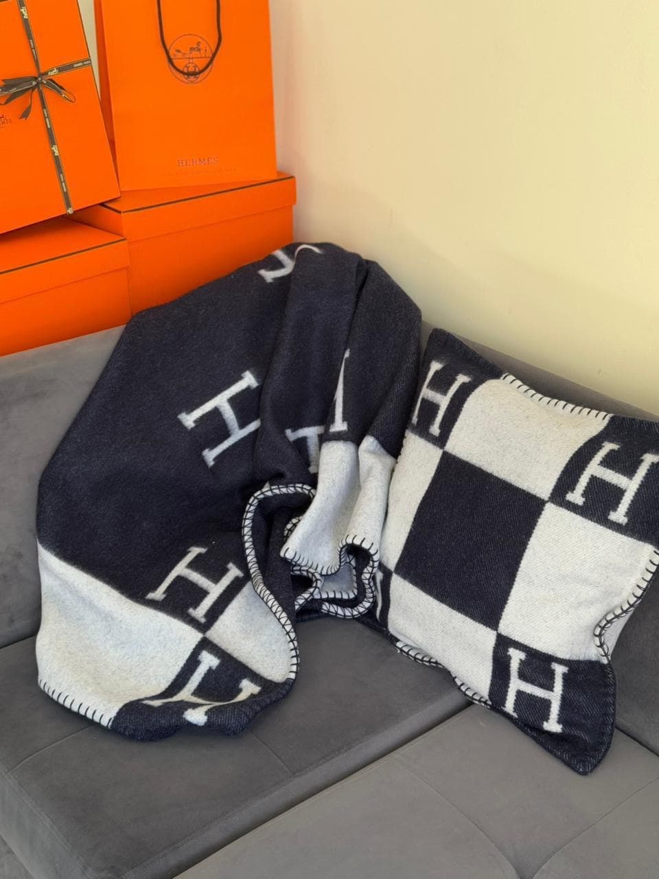 Hermès Avalon Throw Blanket & Cushion – Iconic H Wool Cashmere Collection