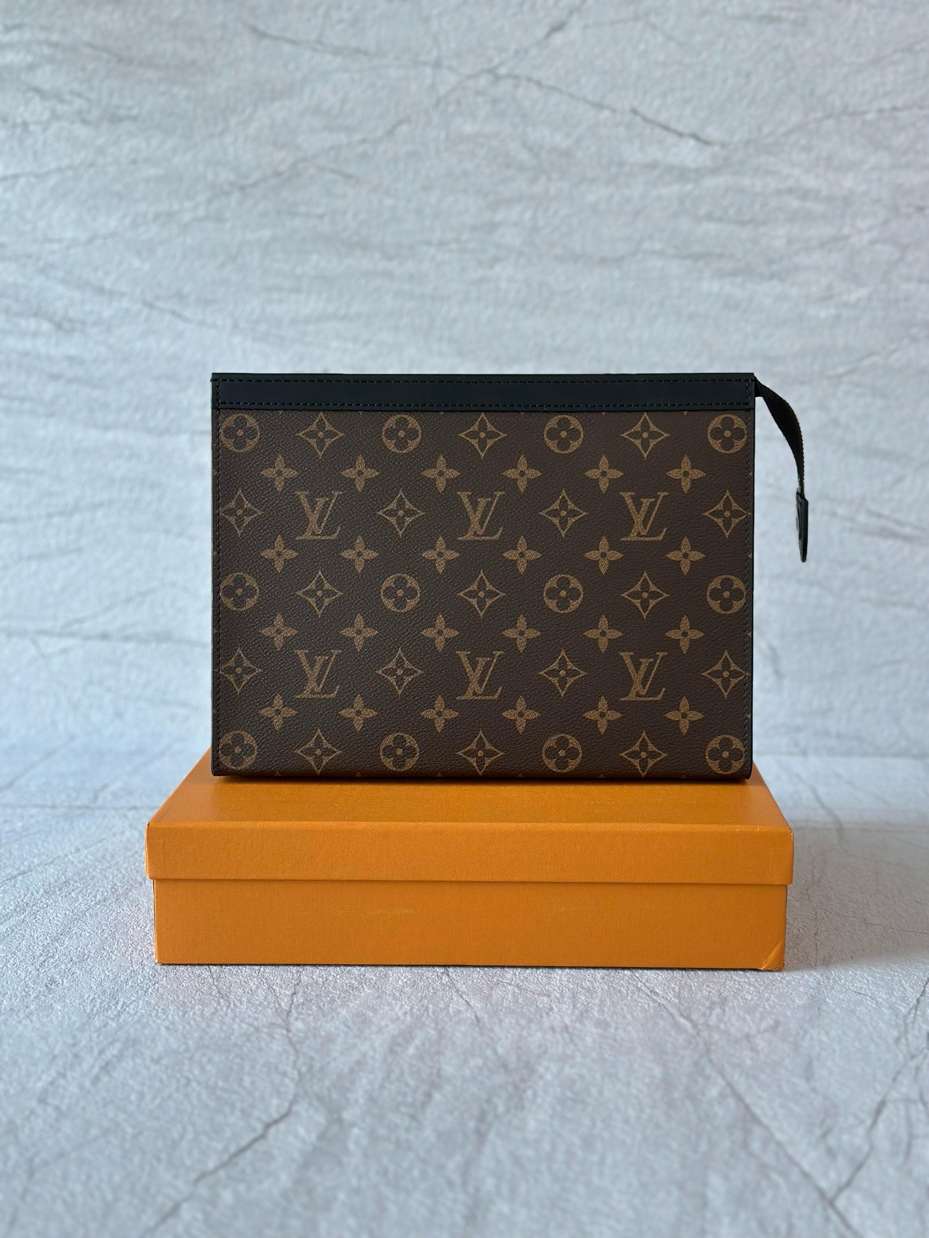 Louis Vuitton Pochette