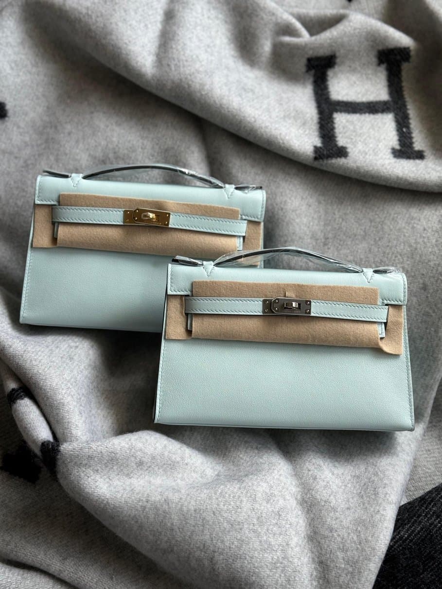 Hermès Kelly Pochette Swift – All Colors & Hardware Options