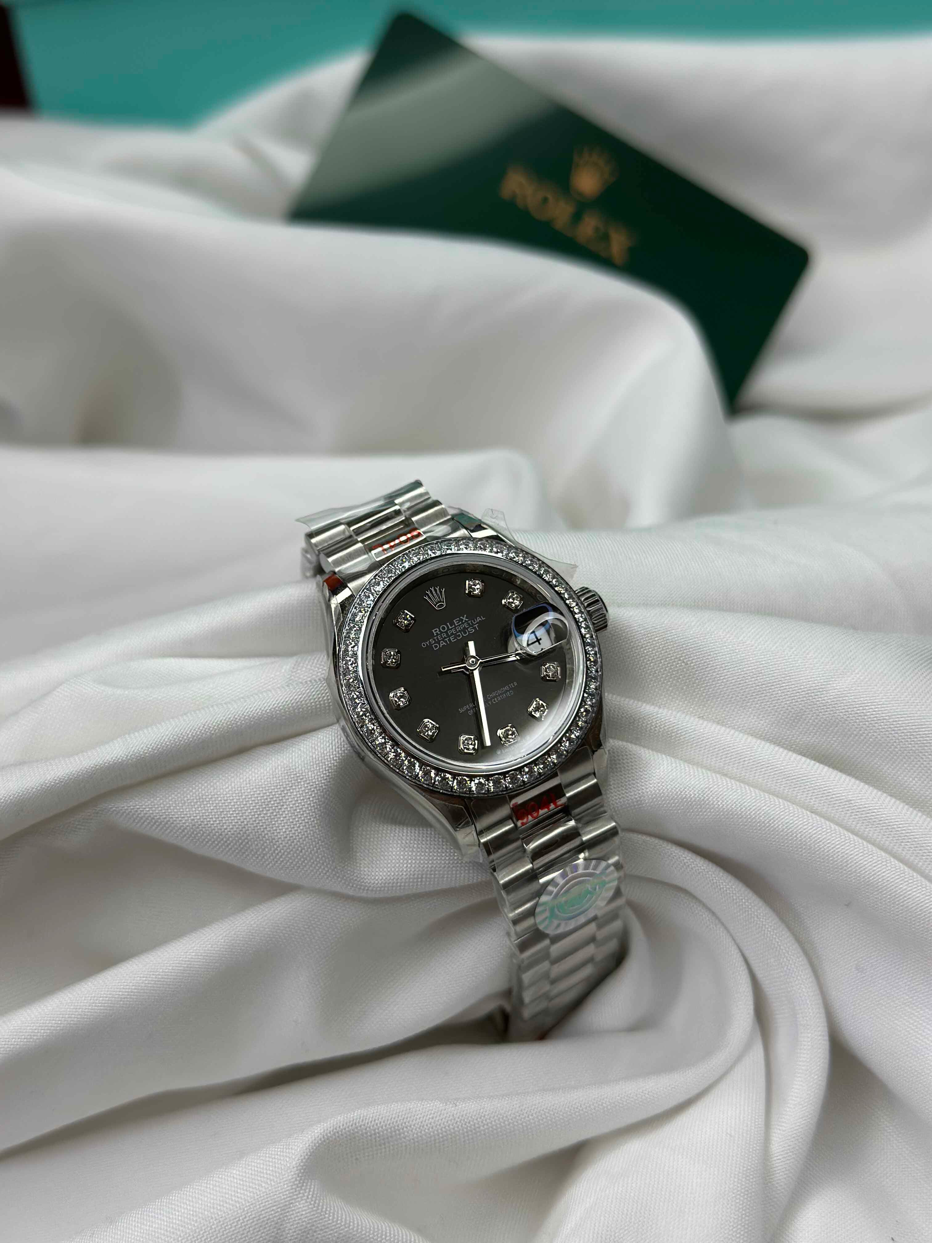 Rolex Lady Datejust 28mm – Silver Steel Edition (Luxury Automatic Watch for Women)