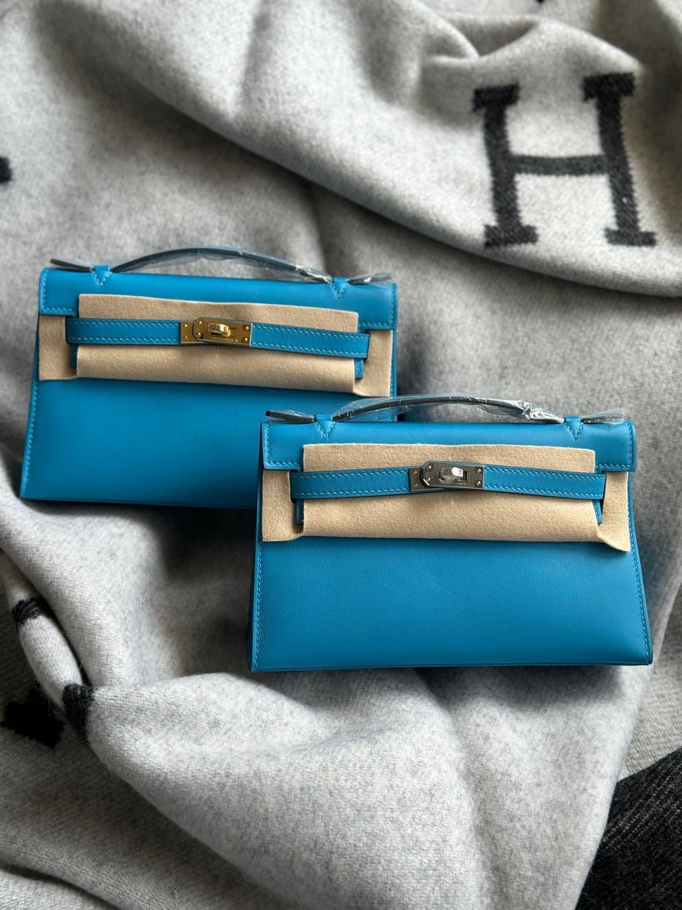 Hermès Kelly Pochette Swift – All Colors & Hardware Options