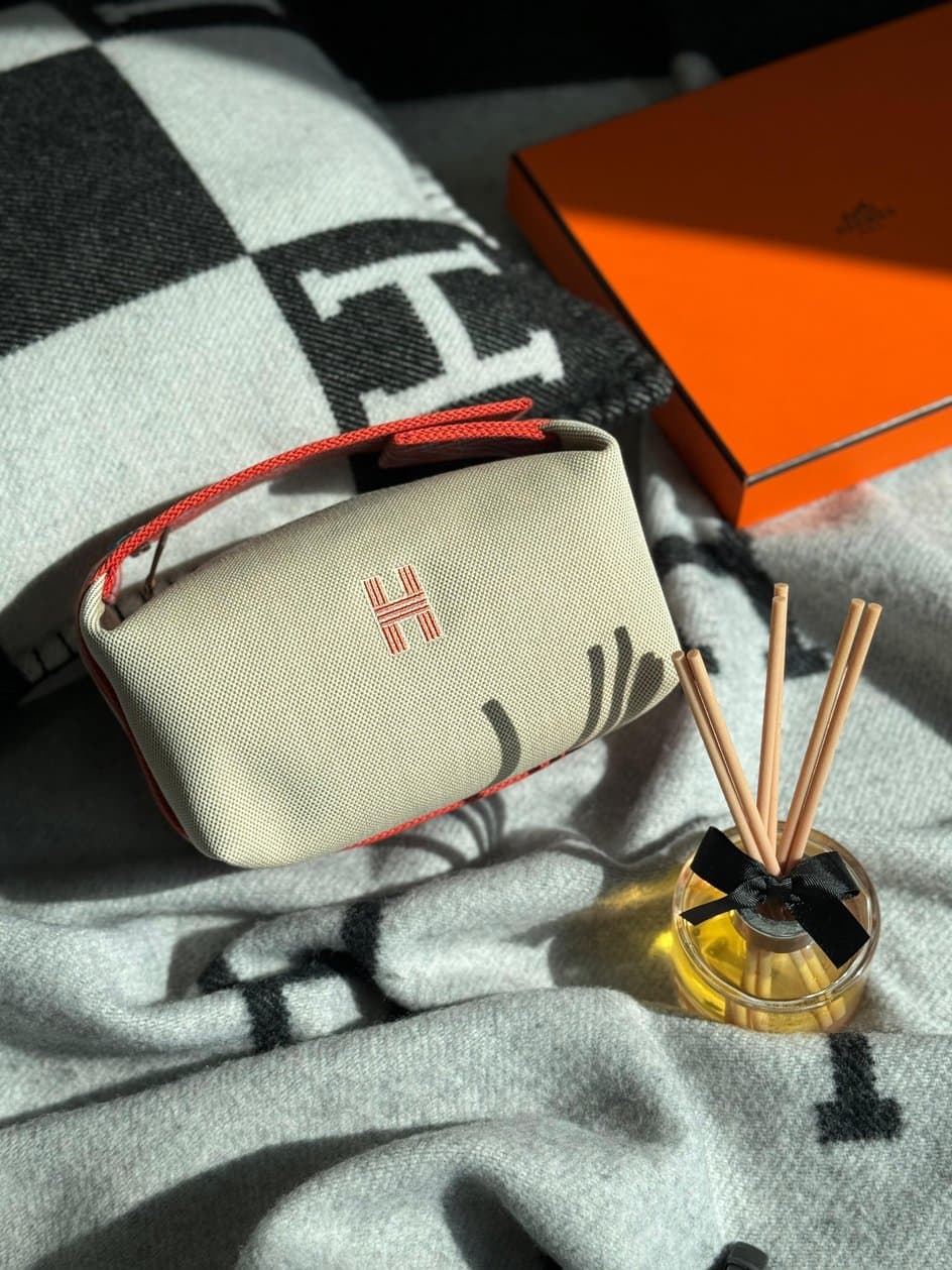 Hermès Makeup Bag – Luxury Cosmetic Pouch in Two Sizes