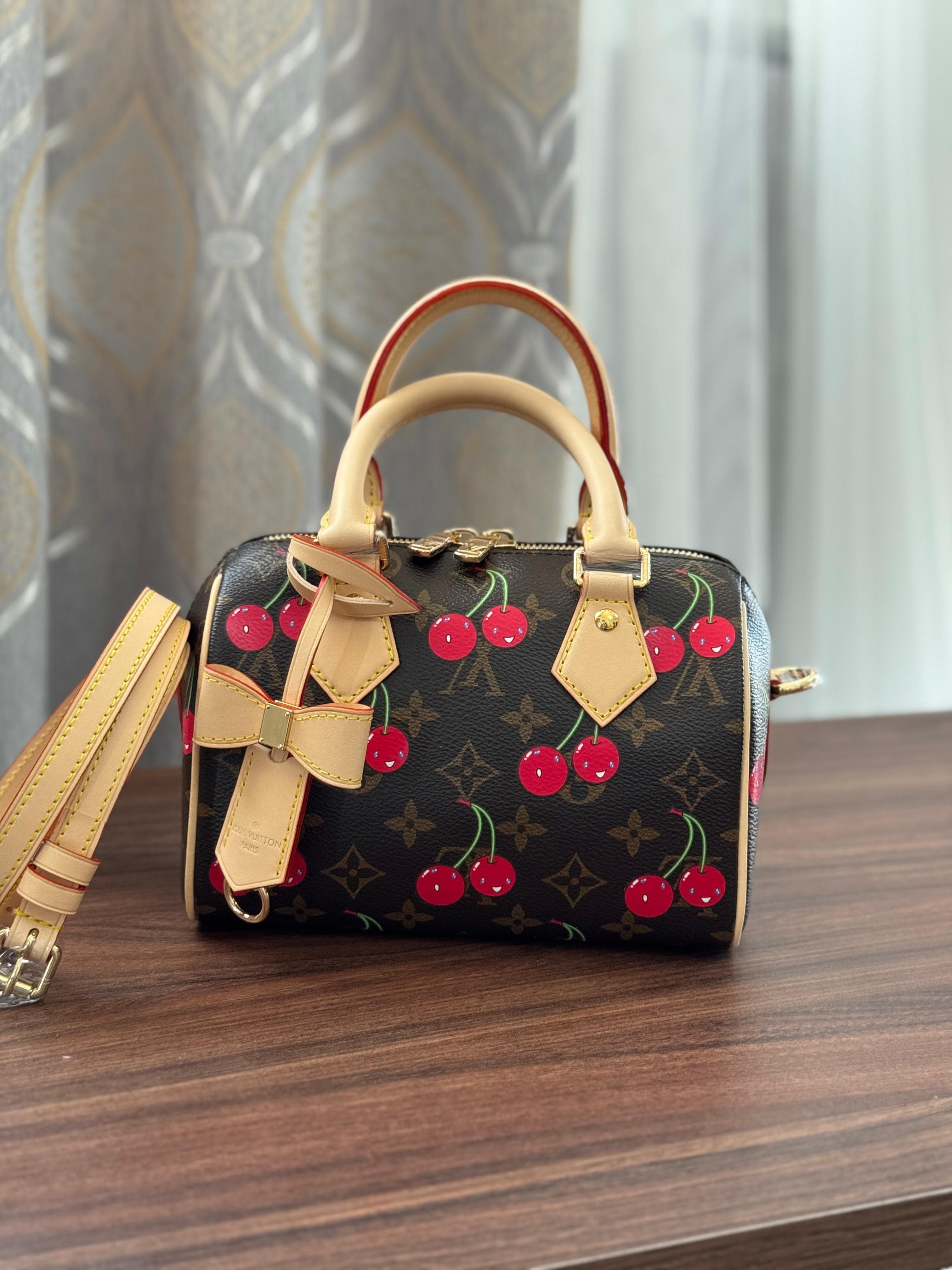Louis Vuitton Speedy