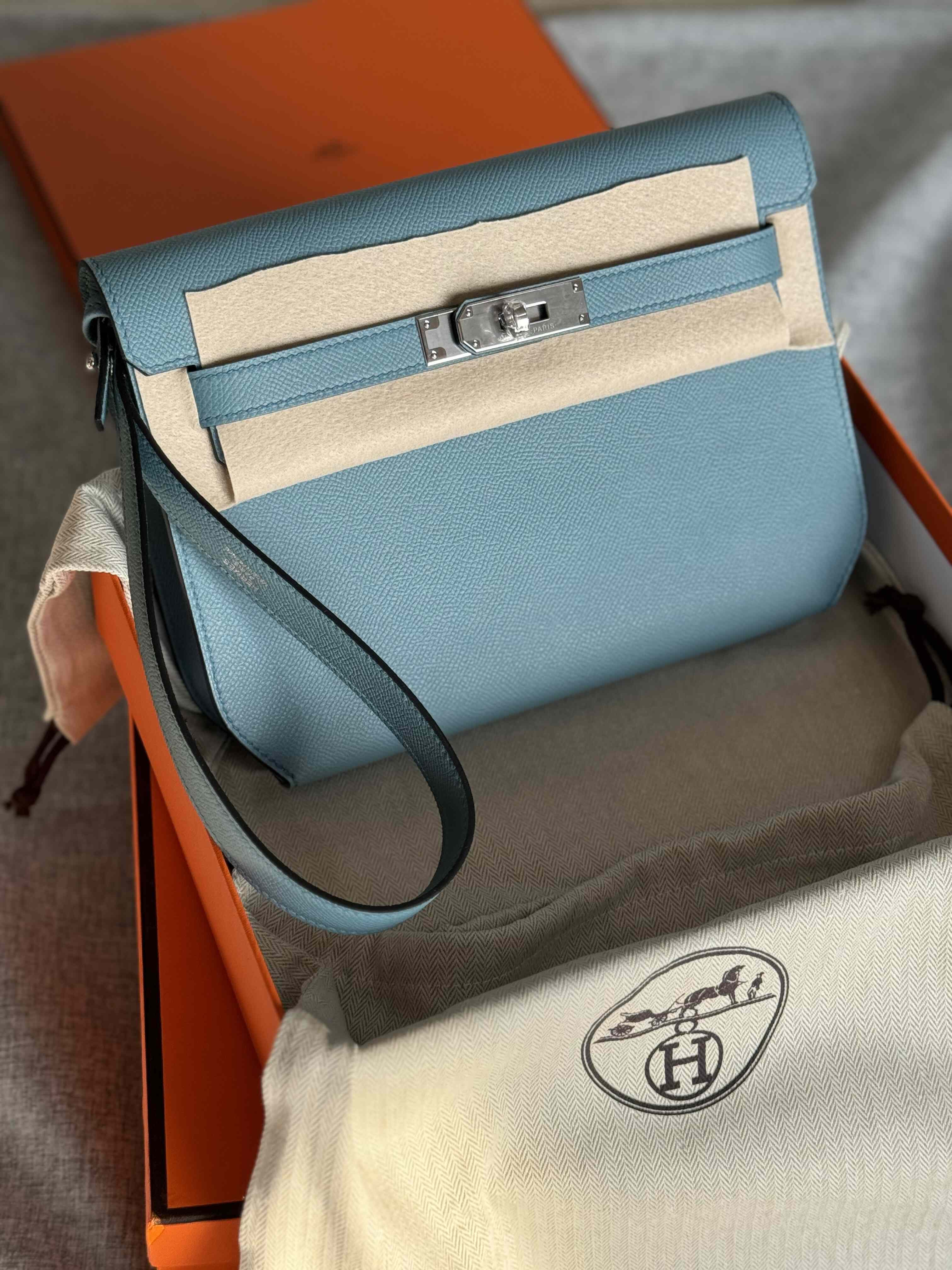 Hermès Kelly Depeche Epsom – Structured Sophistication in Every Detail
