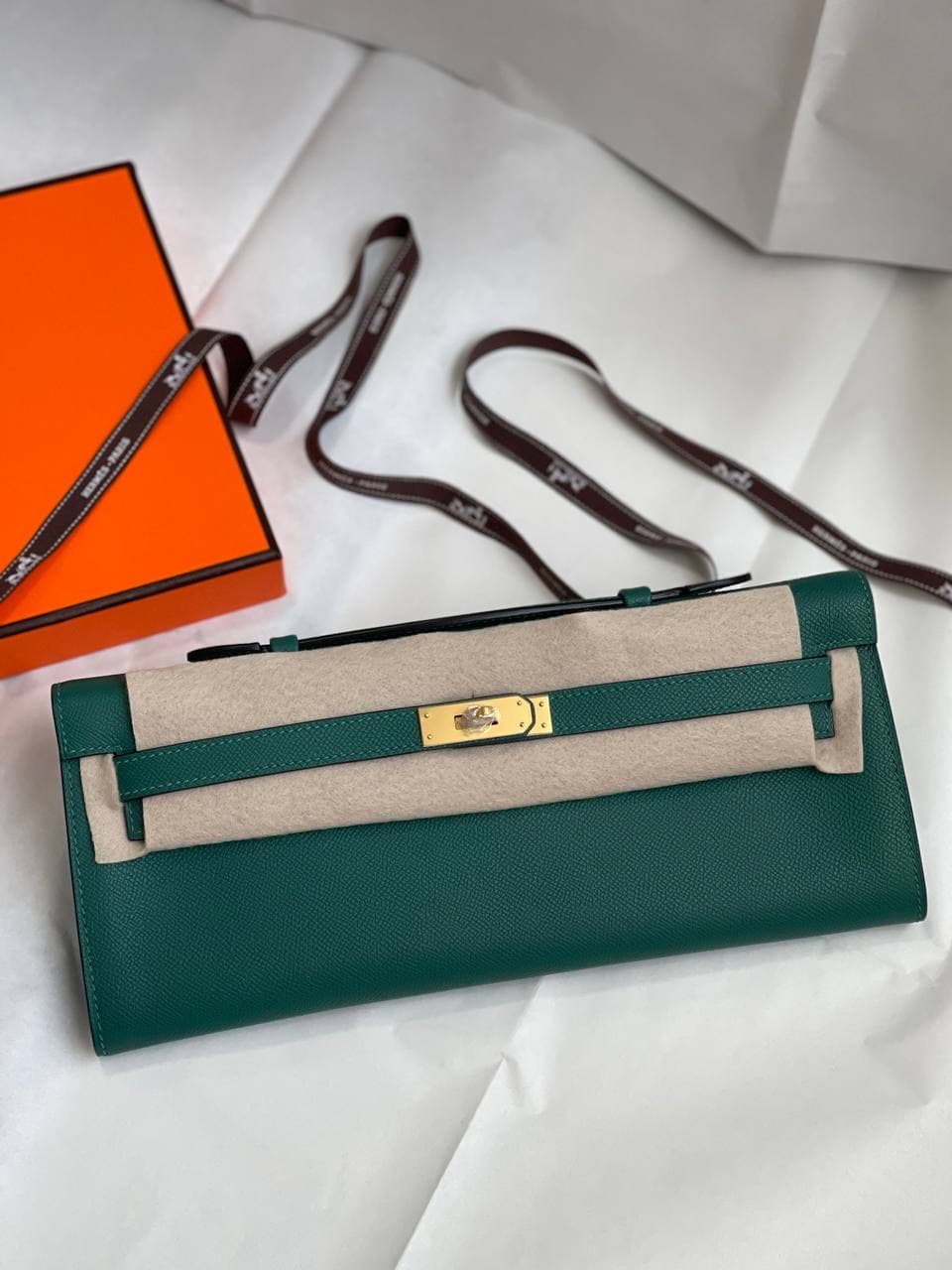 Hermès Kelly Cut Epsom Clutch – Luxury Colors Available in UAE
