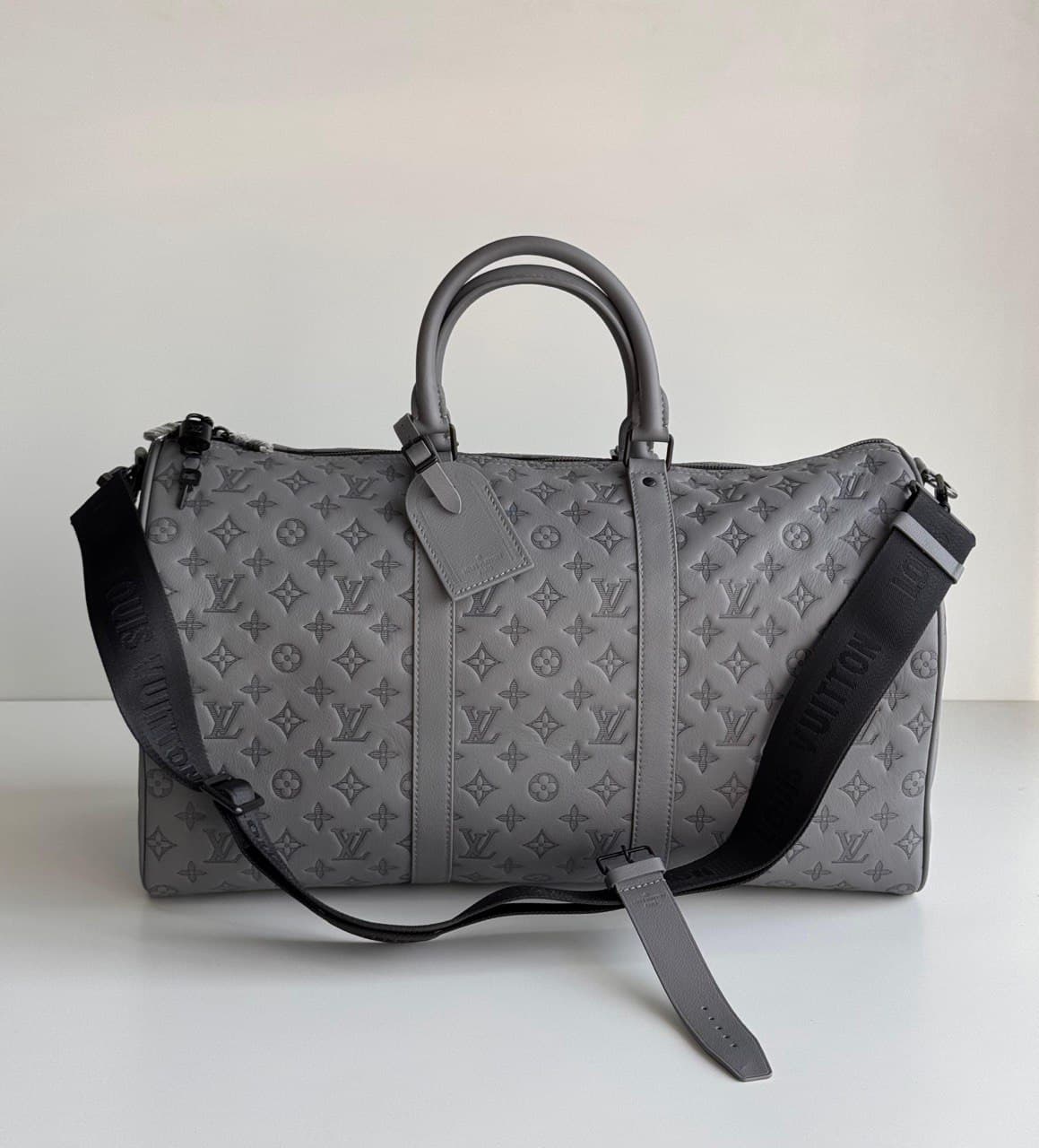 Louis Vuitton Keepall Bandoulière Luxury Travel Bag