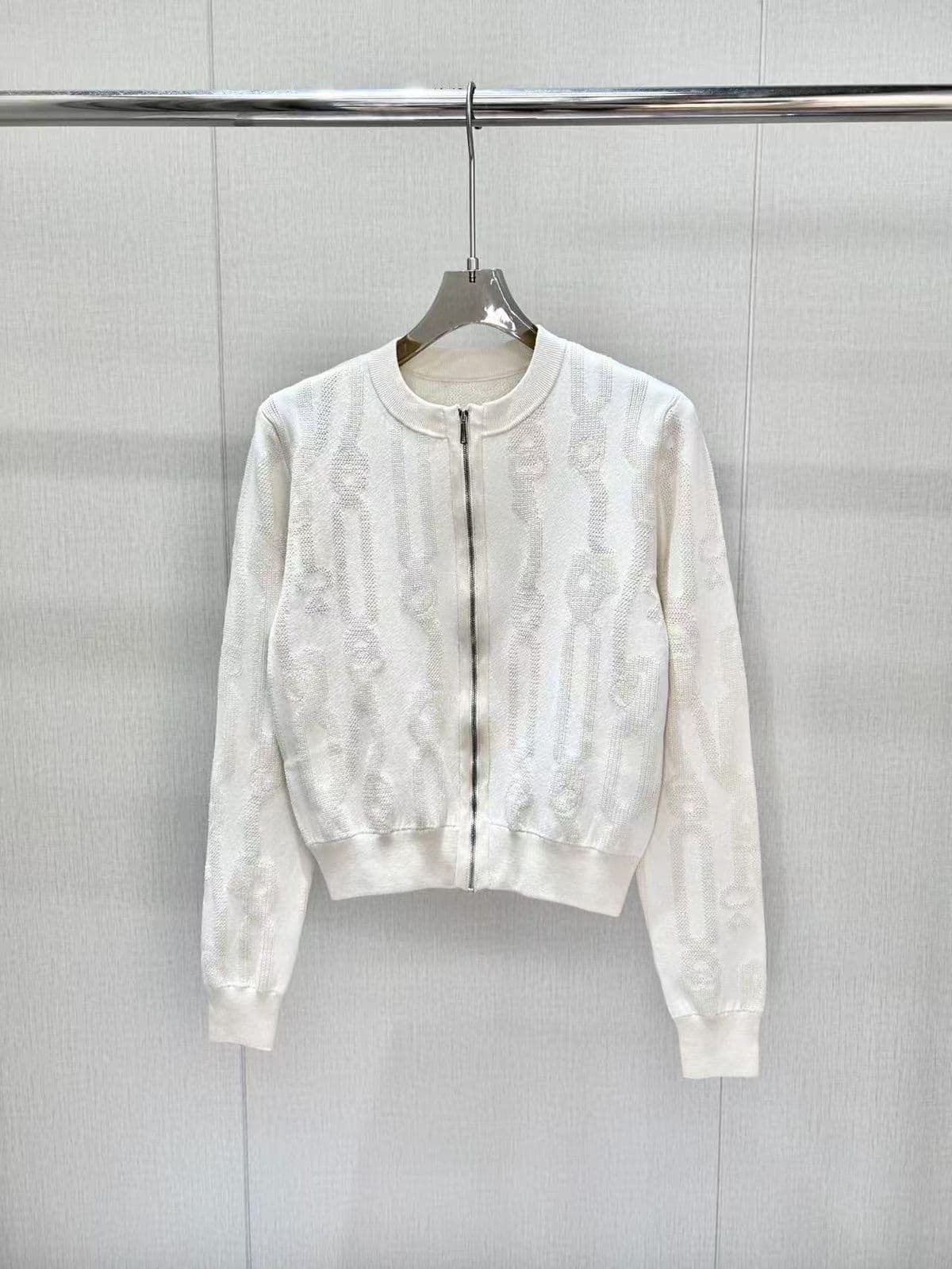 Hermès Knit Zip Cardigan – Signature Jacquard Design