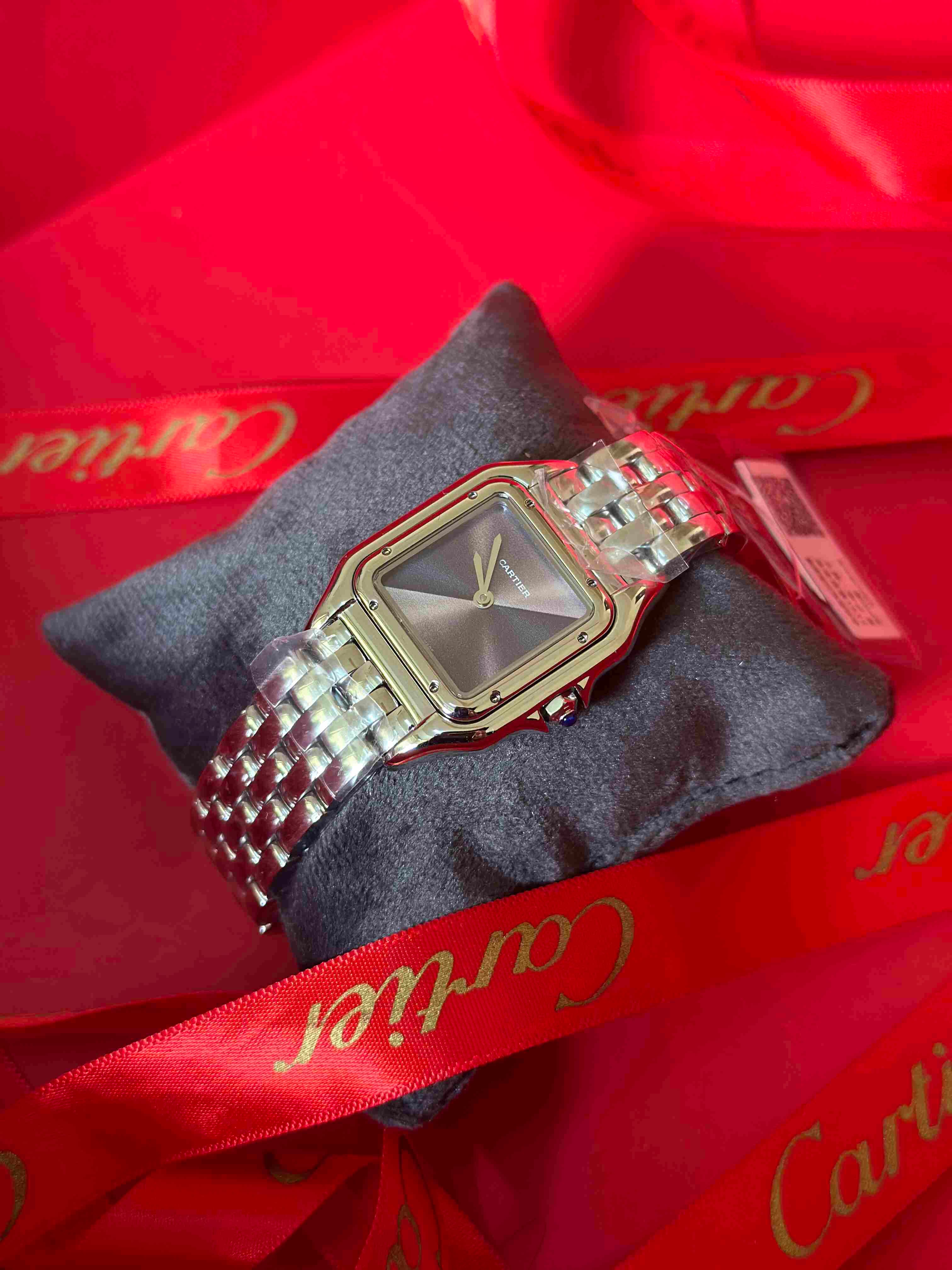 Cartier Panthère de Cartier Gold Watch – Classic & Diamond Variants for Women