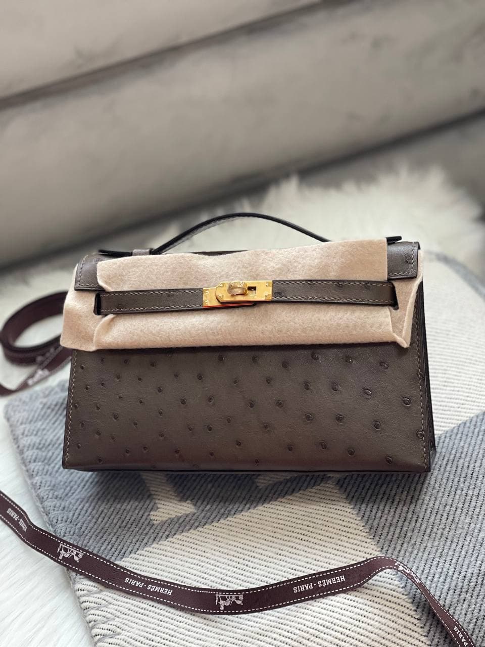 Hermès Kelly Pochette Ostrich – Rare Exotic Luxury Handcrafted Bag