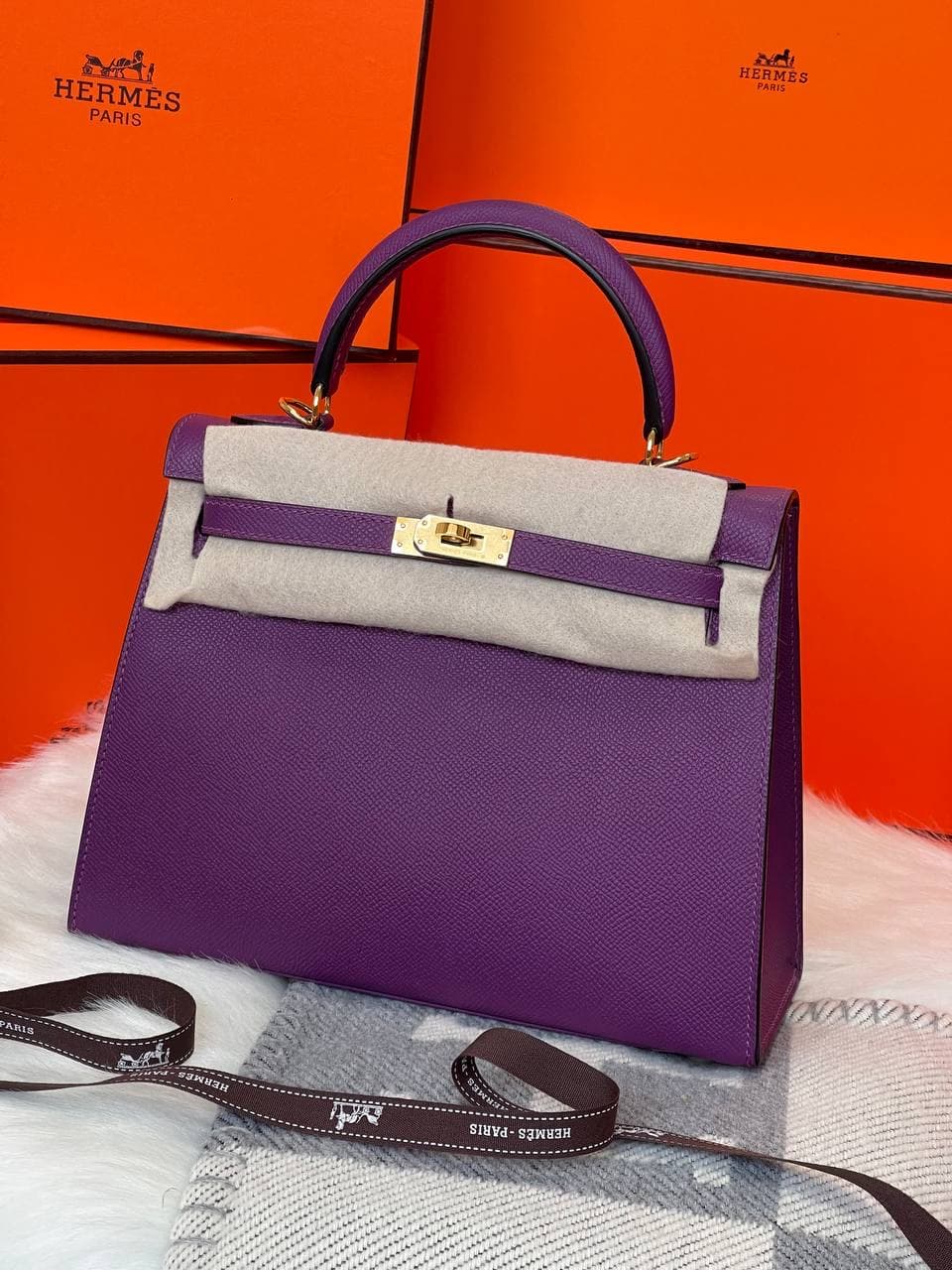 Hermès Kelly 25 Epsom Leather Bag – Full Color Collection Available in UAE & GCC