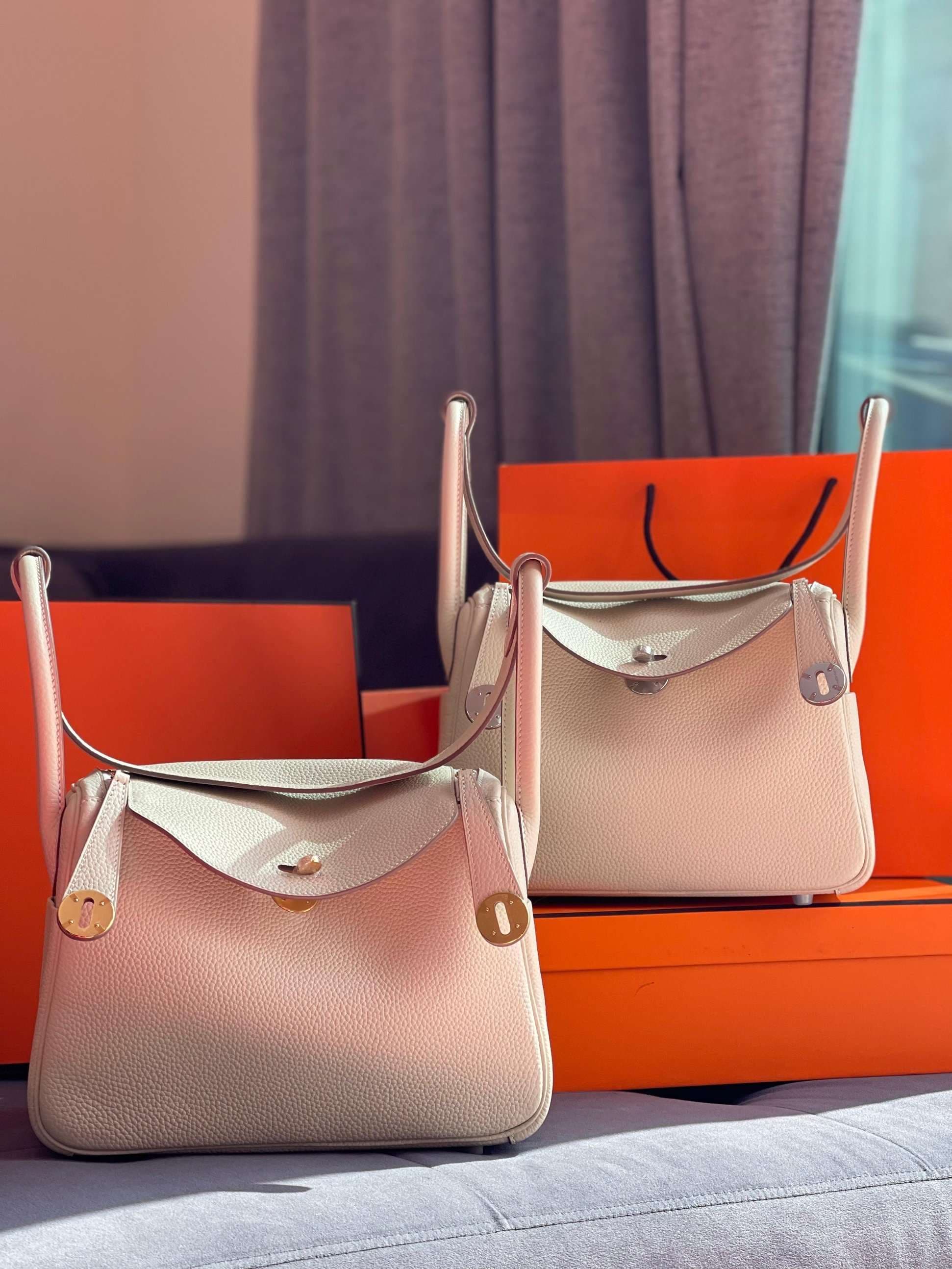 Hermès Lindy Togo Bag – Luxury Everyday Handcrafted Tote