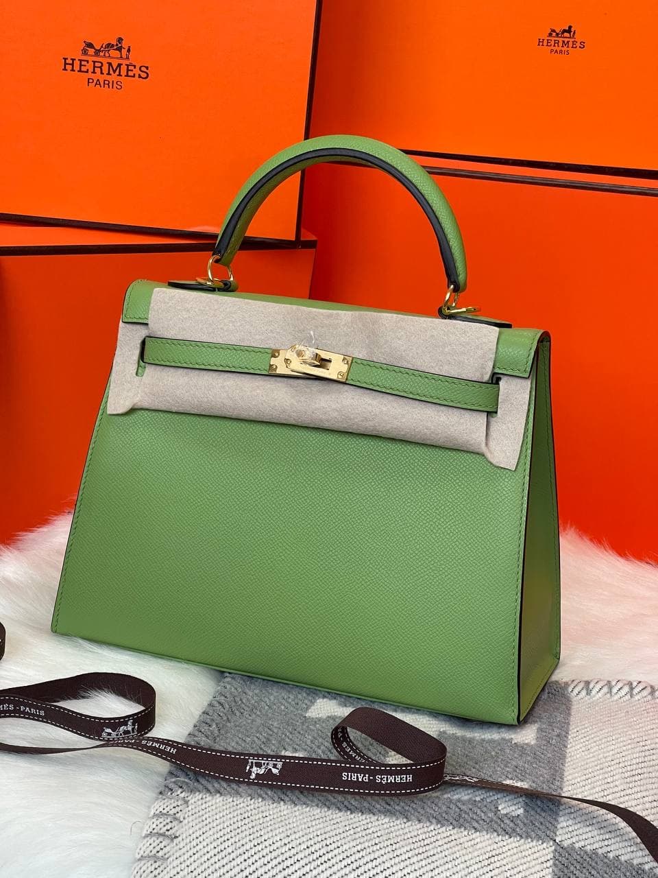 Hermès Kelly 25 Epsom Leather Bag – Full Color Collection Available in UAE & GCC