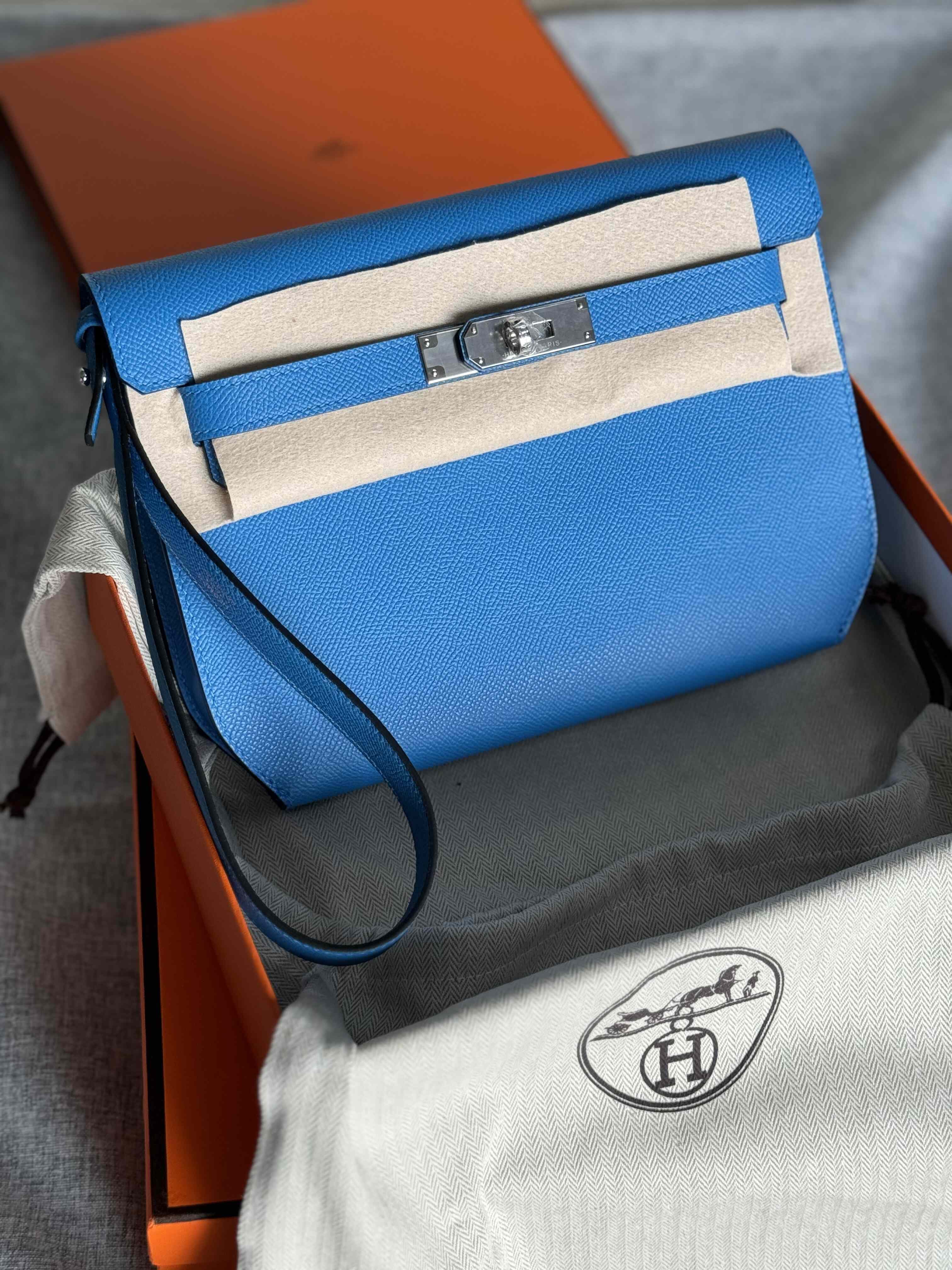 Hermès Kelly Depeche Epsom – Structured Sophistication in Every Detail