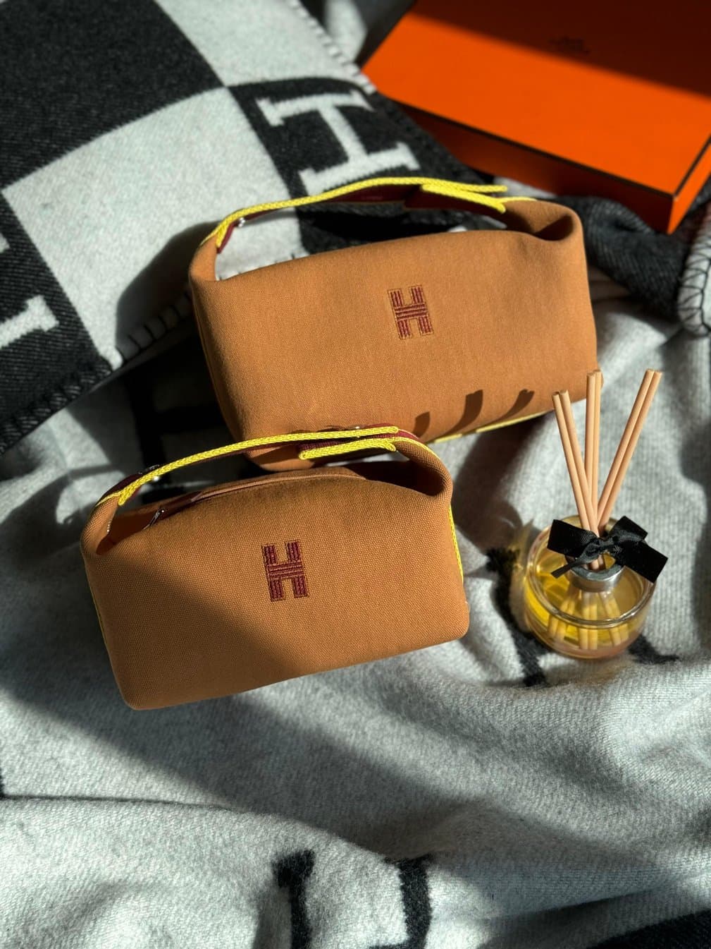 Hermès Makeup Bag – Luxury Cosmetic Pouch in Two Sizes