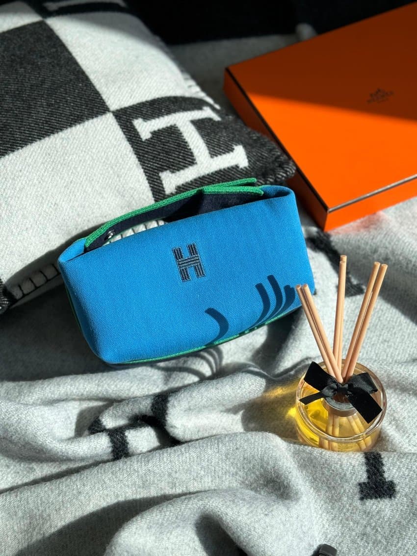 Hermès Makeup Bag – Luxury Cosmetic Pouch in Two Sizes