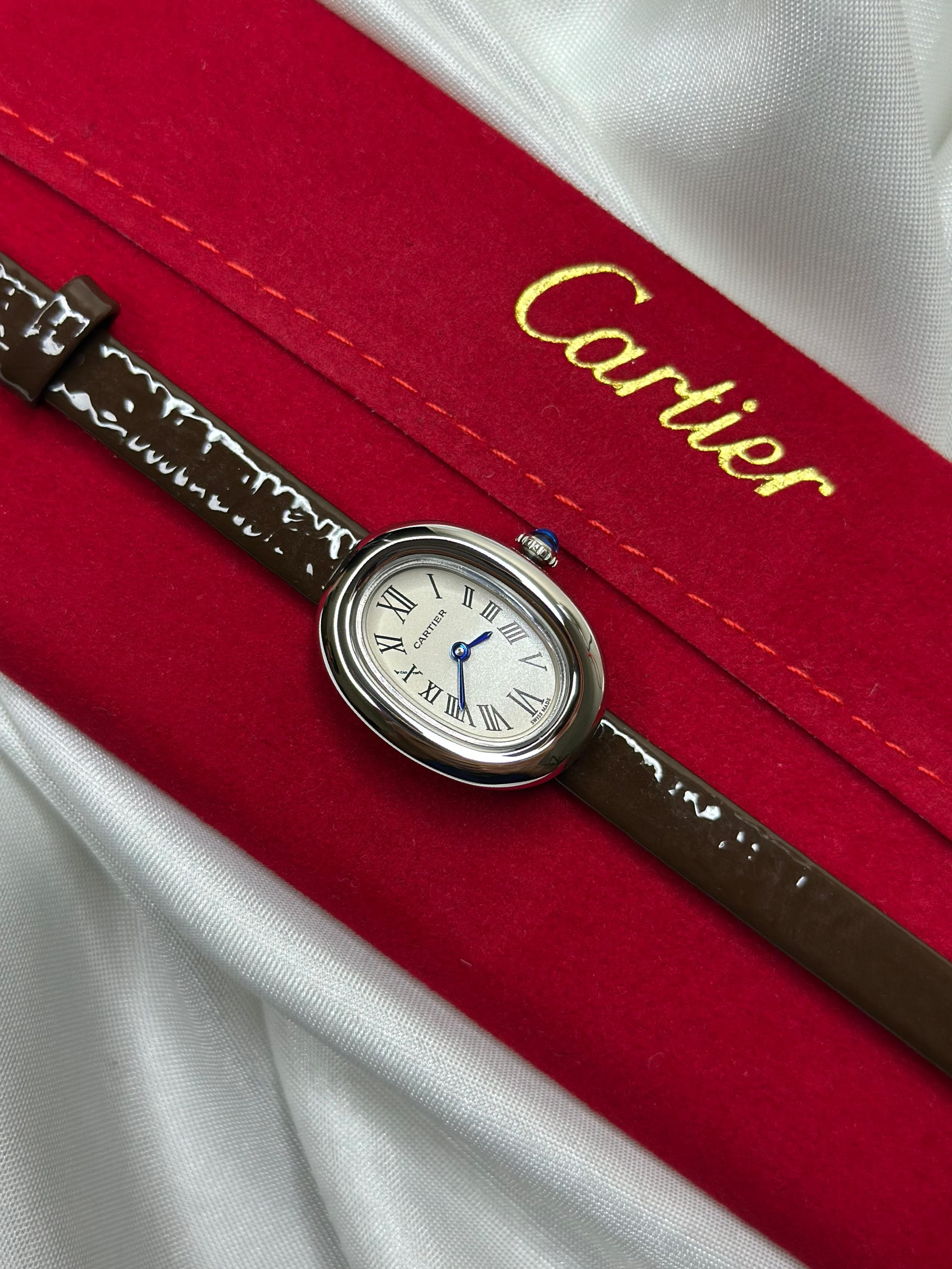 Cartier Baignoire Oval Case