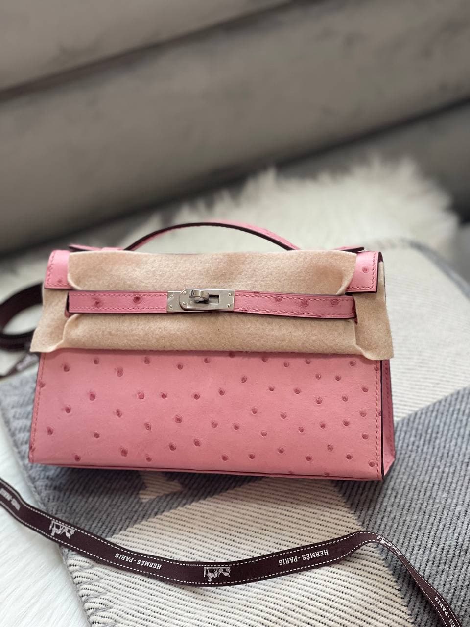 Hermès Kelly Pochette Ostrich – Rare Exotic Luxury Handcrafted Bag