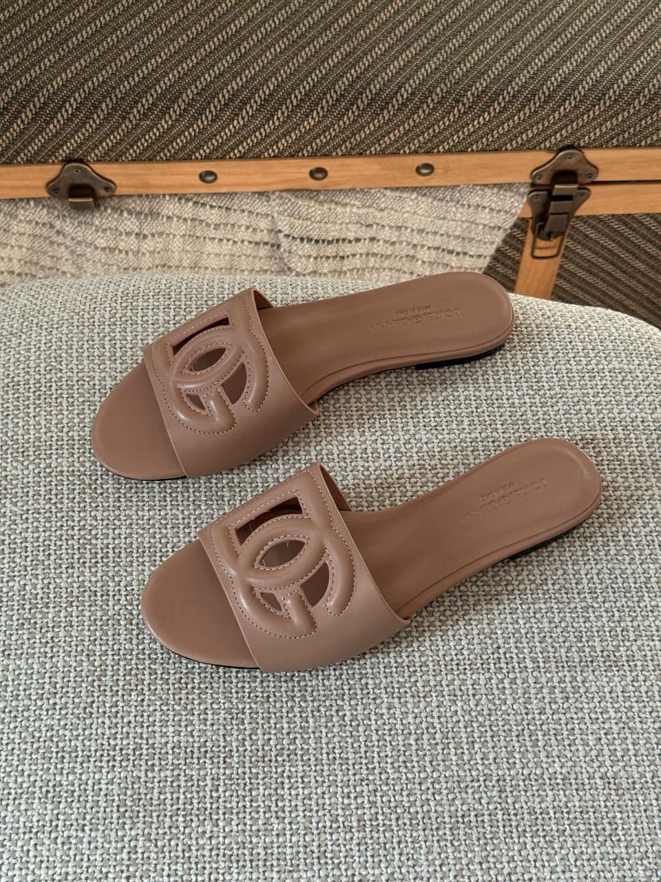 D&G Flat Slides – Women’s Casual Luxury Sandals