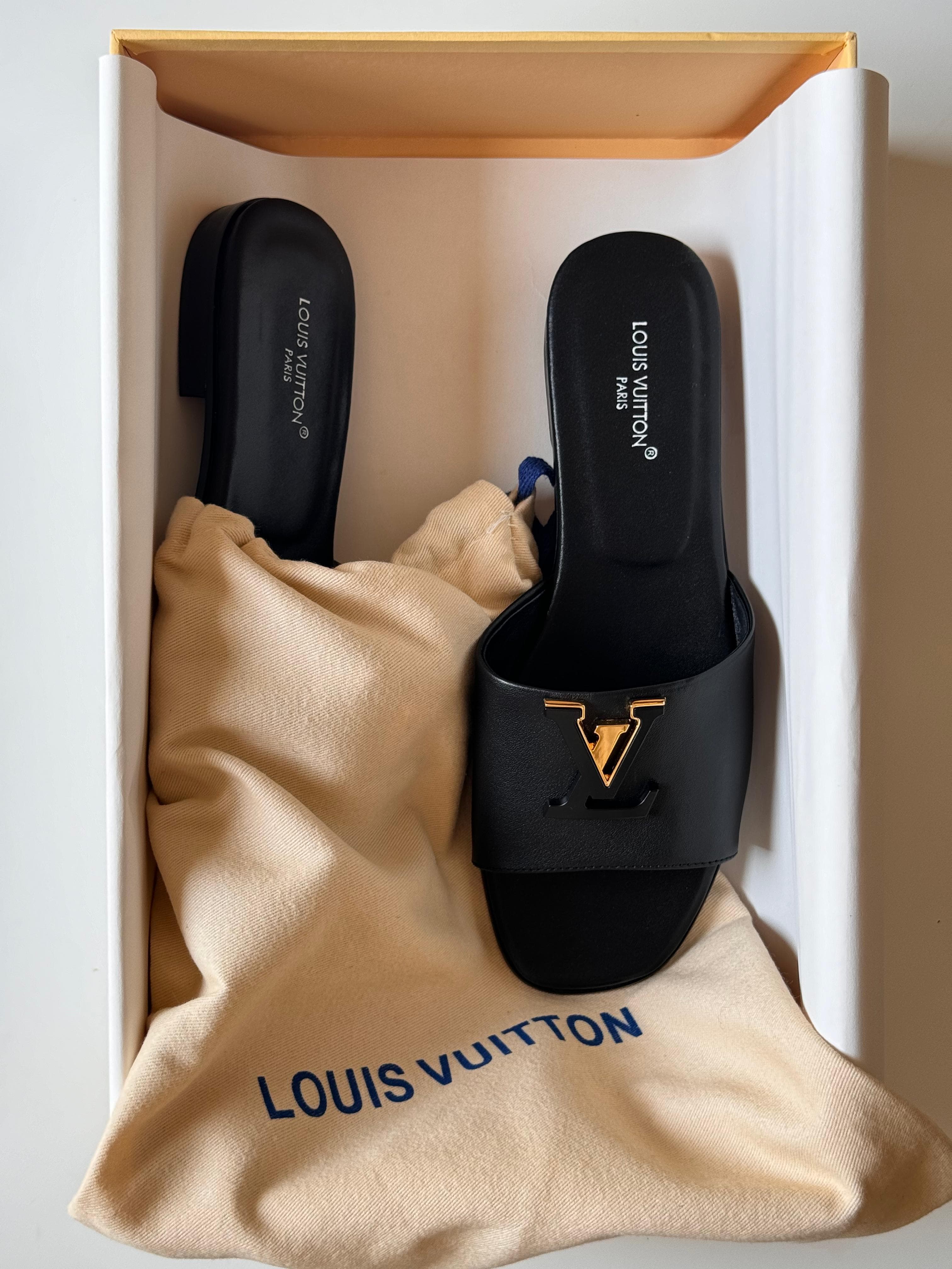 Louis Vuitton Women Sandals Flat