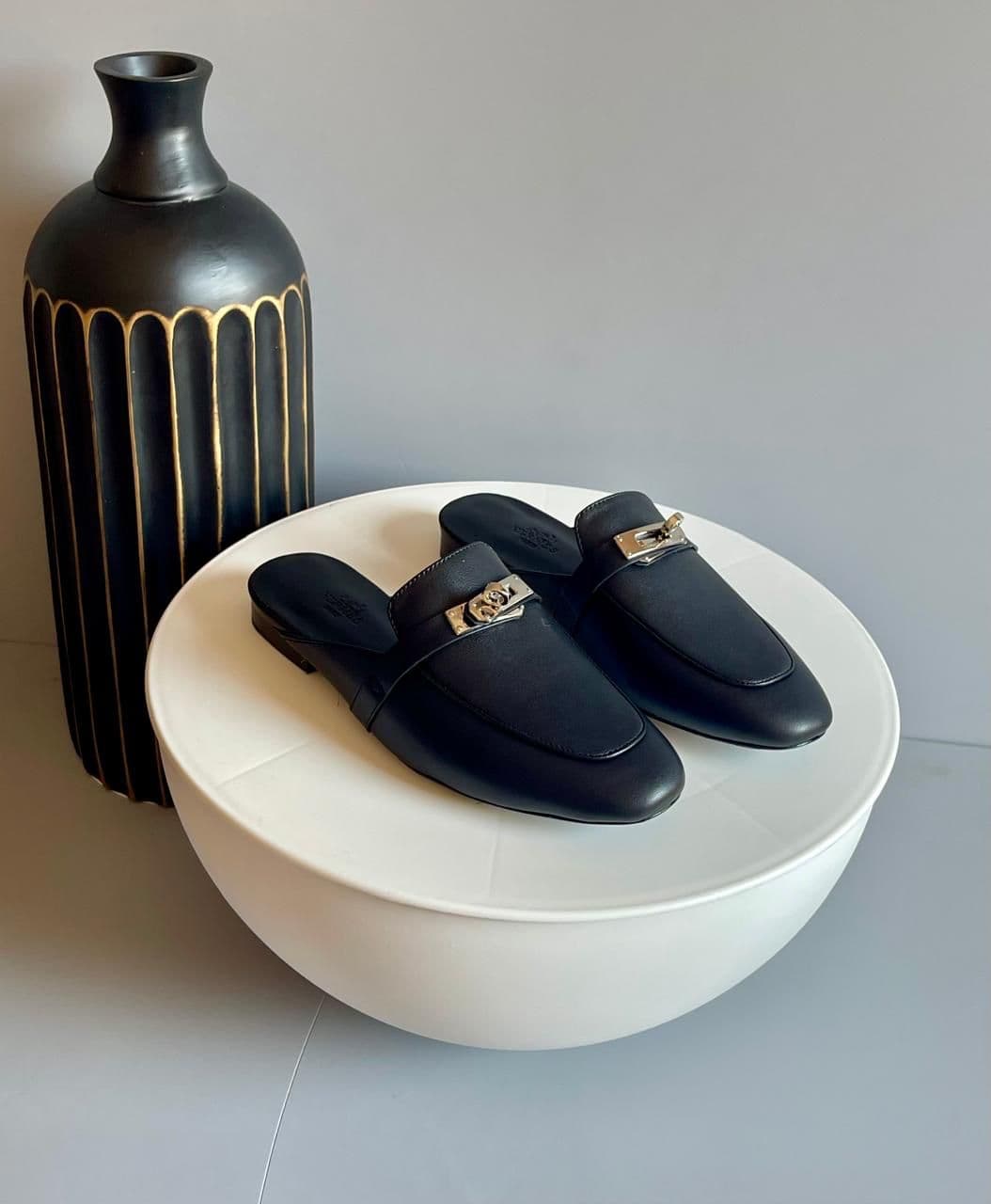 Hermès Oz Mule – Kelly Lock Signature Edition
