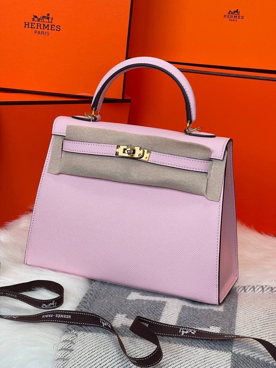 Hermès Kelly 25 Epsom Leather Bag – Full Color Collection Available in UAE & GCC