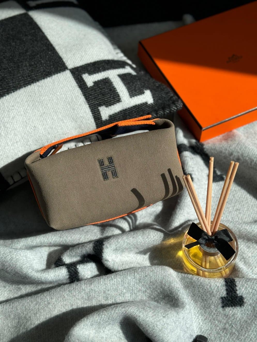 Hermès Makeup Bag – Luxury Cosmetic Pouch in Two Sizes