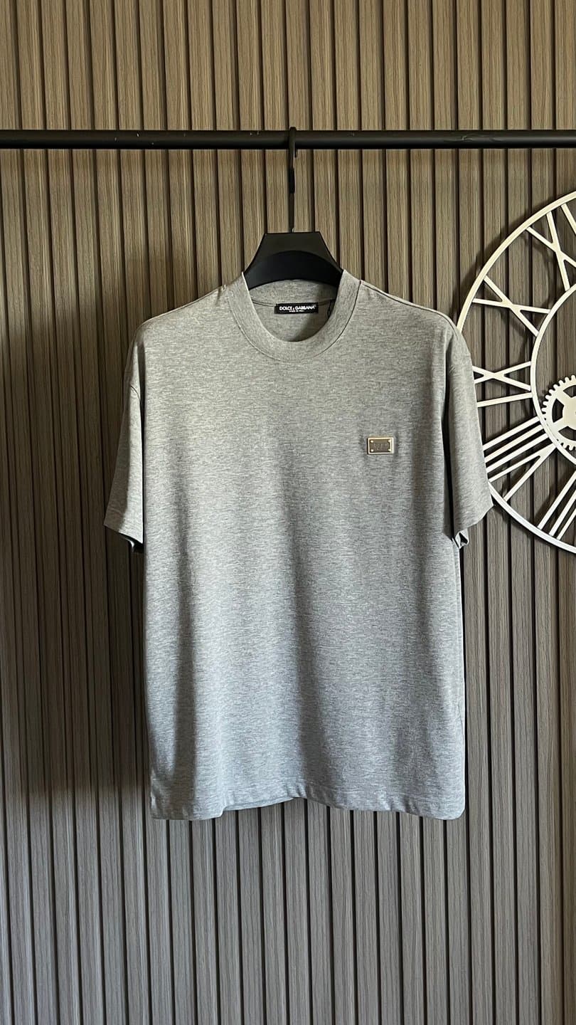 Dolce & Gabbana T-ShirtDolce & Gabbana Men's Classic Small Logo T-Shirt