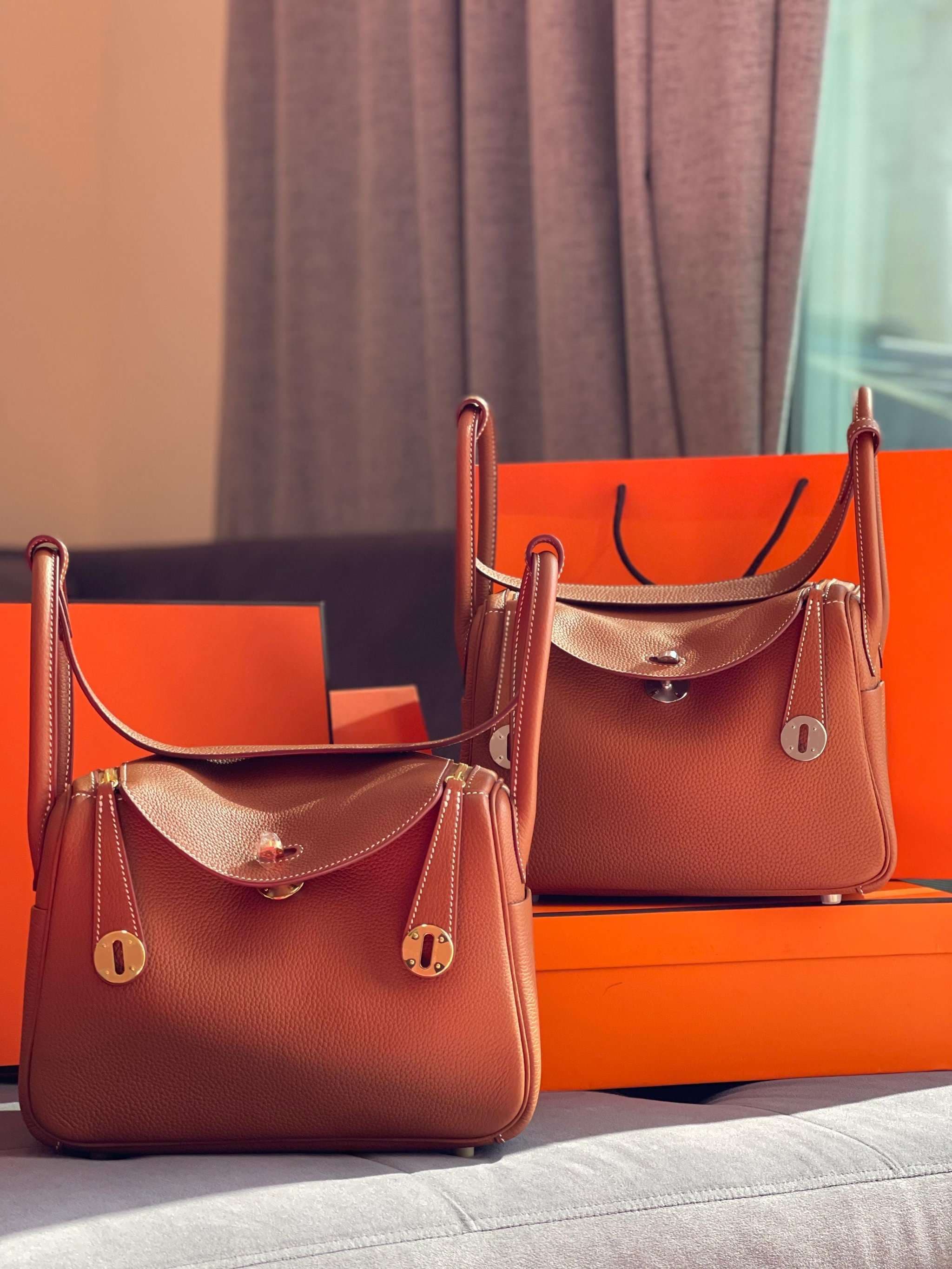 Hermès Lindy Togo Bag – Luxury Everyday Handcrafted Tote