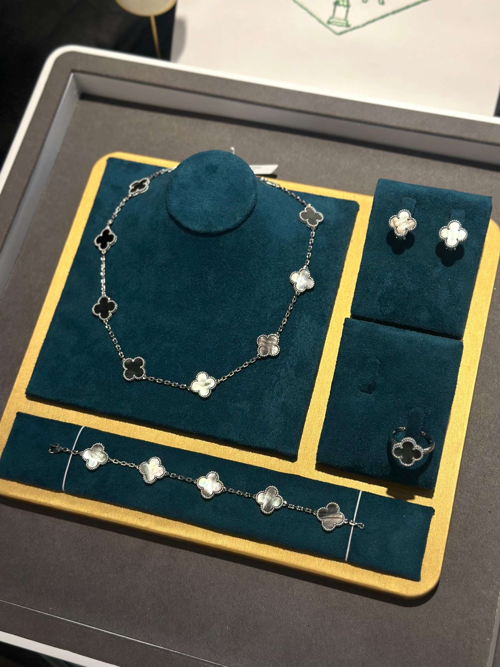 Van Cleef & Arpels Alhambra Silver Color