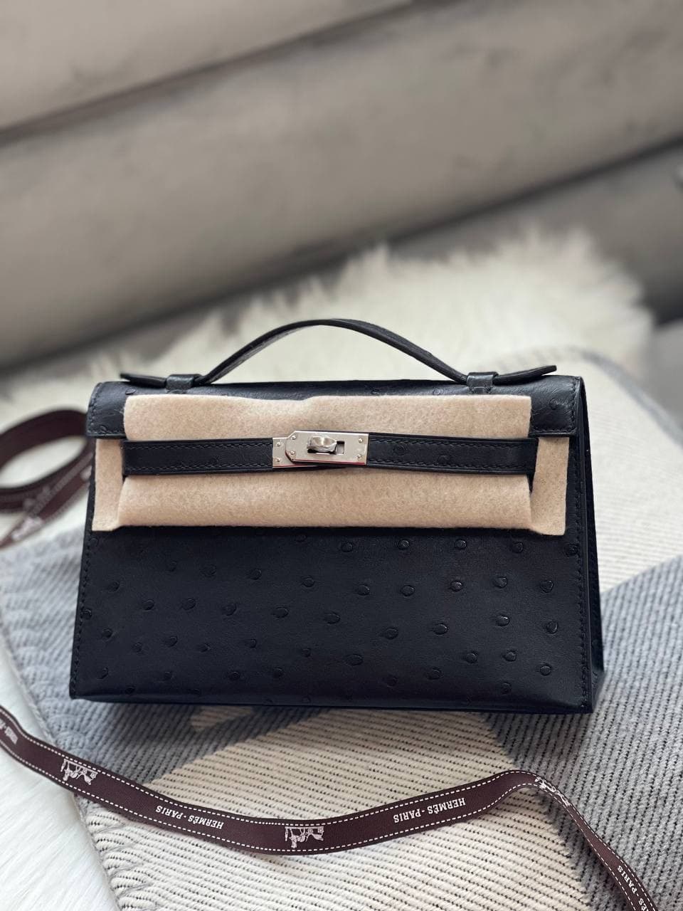 Hermès Kelly Pochette Ostrich – Rare Exotic Luxury Handcrafted Bag