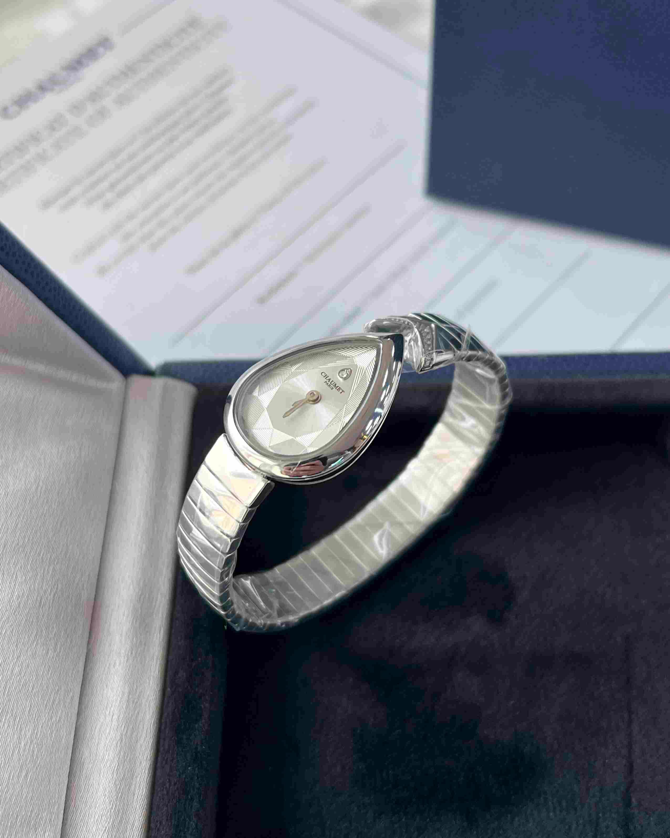 Chaumet Joséphine Aigrette Bracelet Watch – Black & White Steel Collection