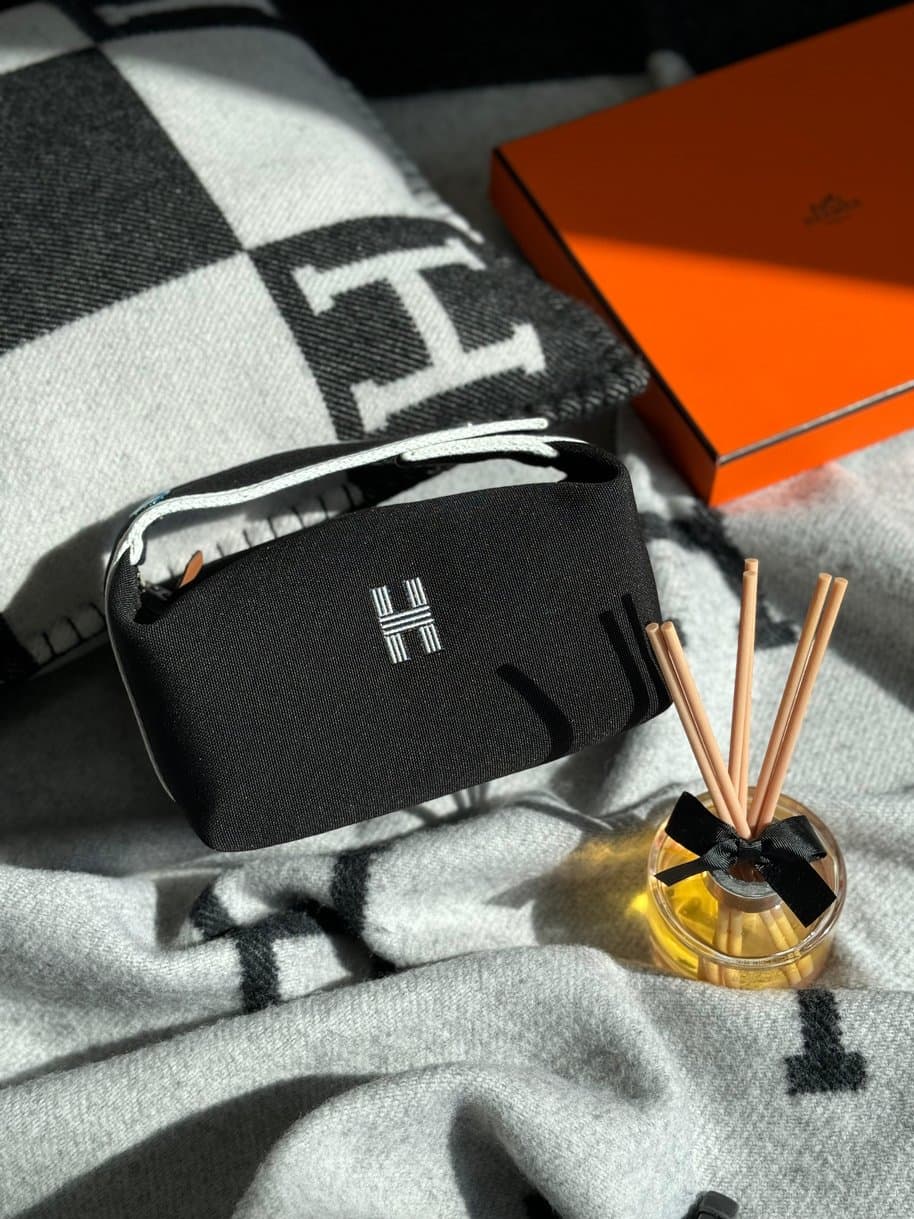 Hermès Makeup Bag – Luxury Cosmetic Pouch in Two Sizes