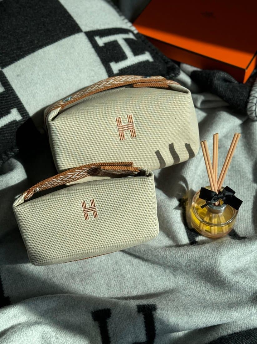 Hermès Makeup Bag – Luxury Cosmetic Pouch in Two Sizes
