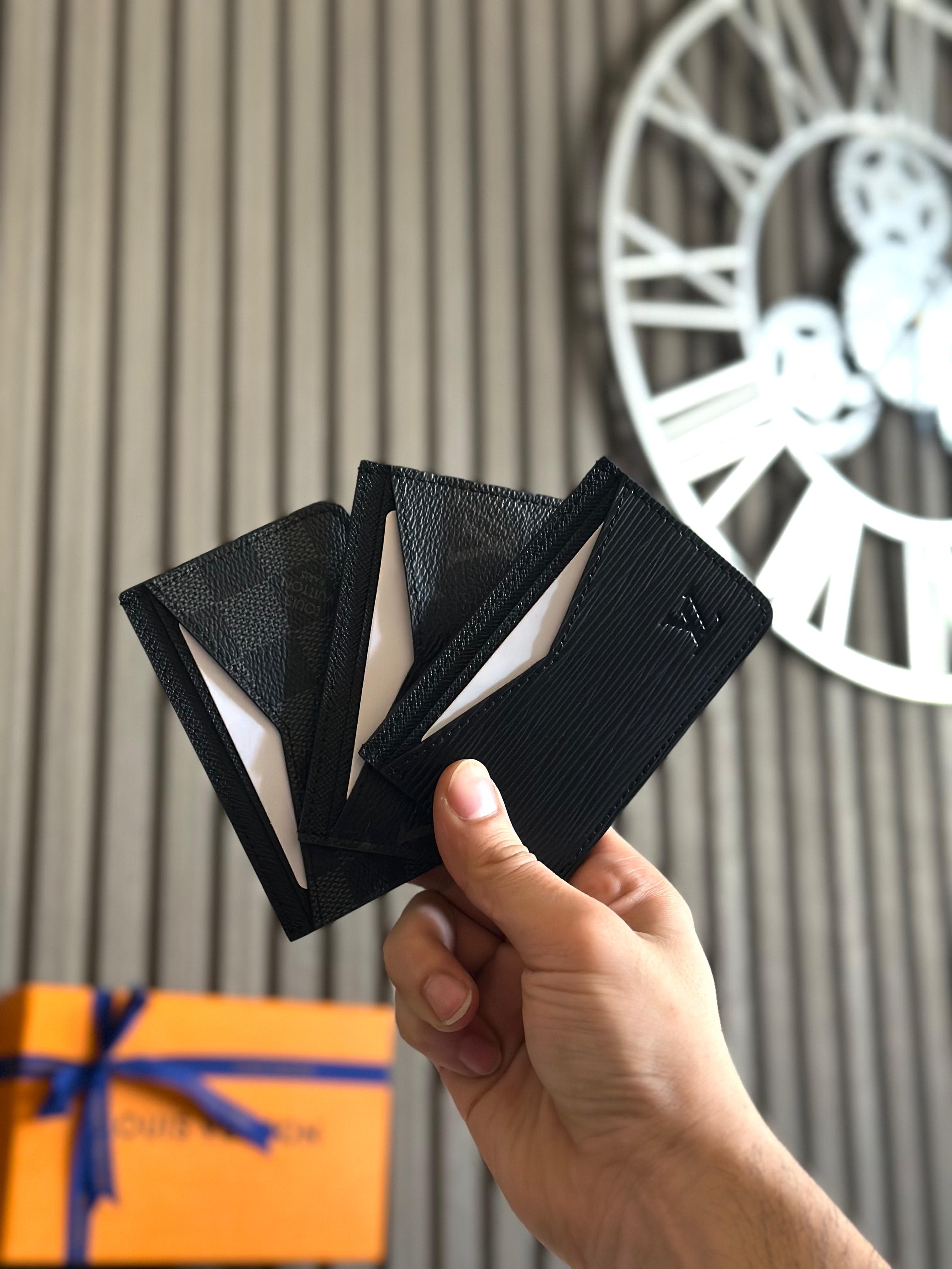 Louis Vuitton Men’s Card Holder – Minimal Luxury Accessory