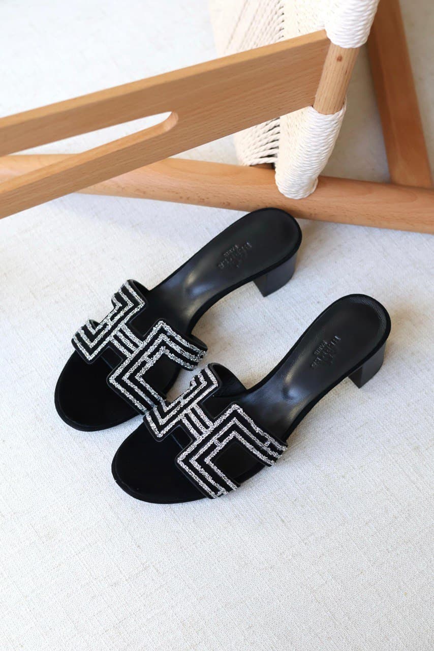 Hermès Oasis Low Heel H Cut Sandal – Crystal, Stitch, Canvas & Printed Editions