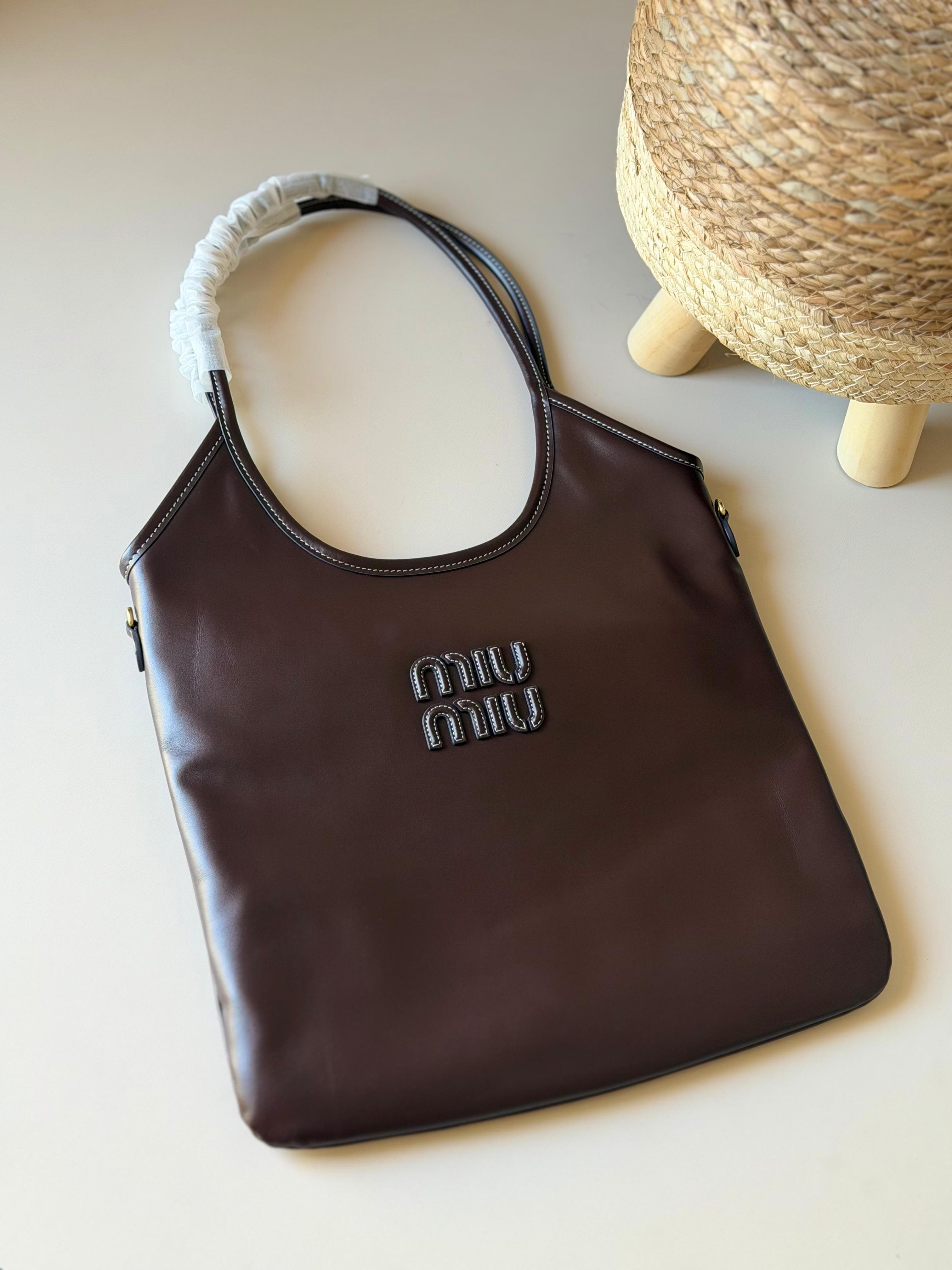 Miu Miu Ivy Leather Tote Bag