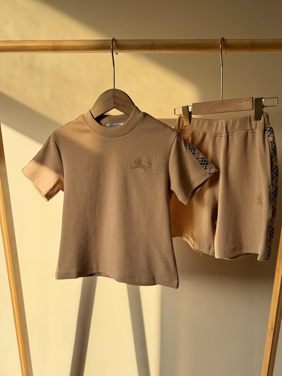 Burberry Kids Luxury T-Shirt & Shorts Set with Iconic Check Detail