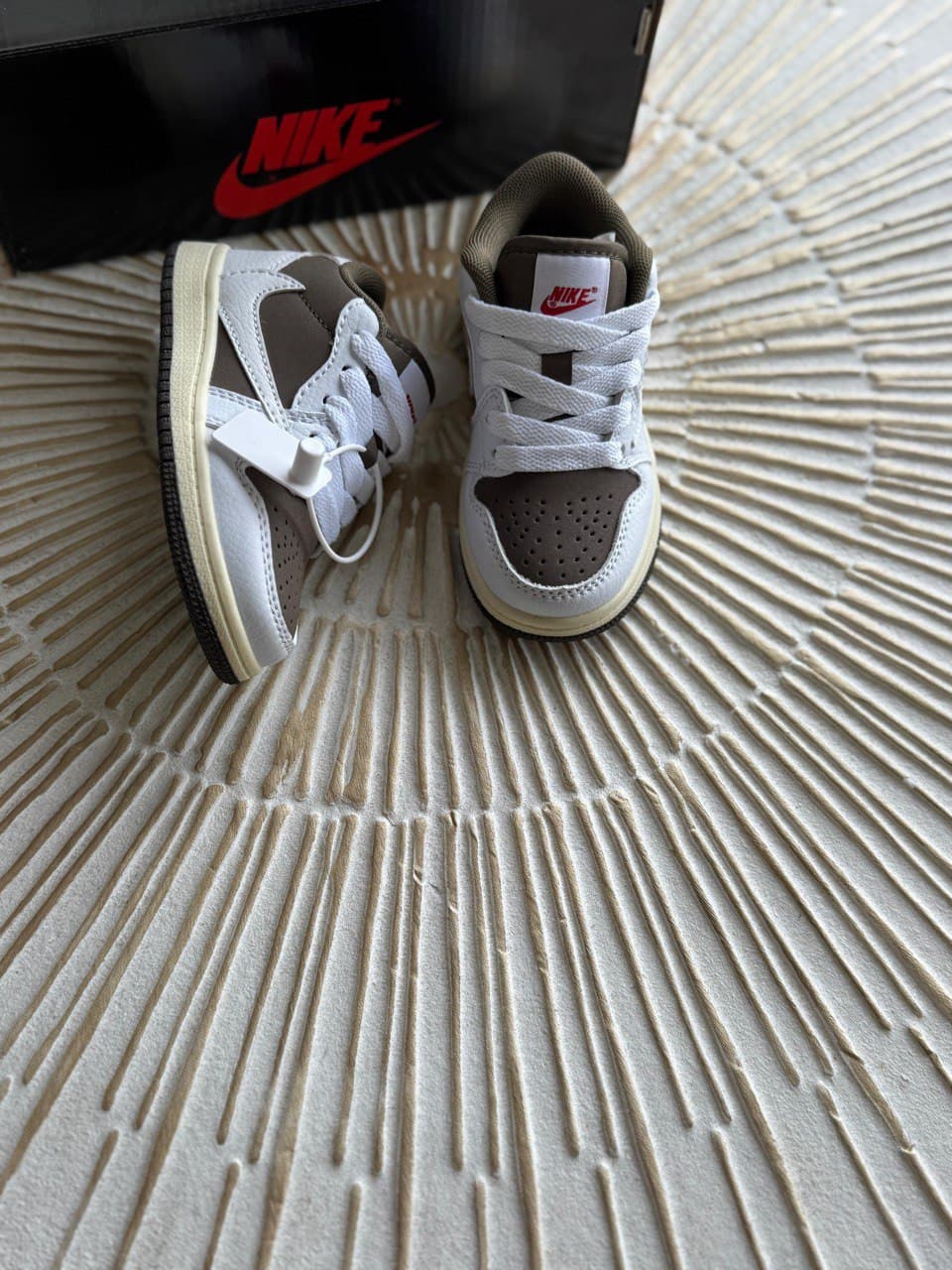 Nike Air Jordan 1 Low Kids Sneakers