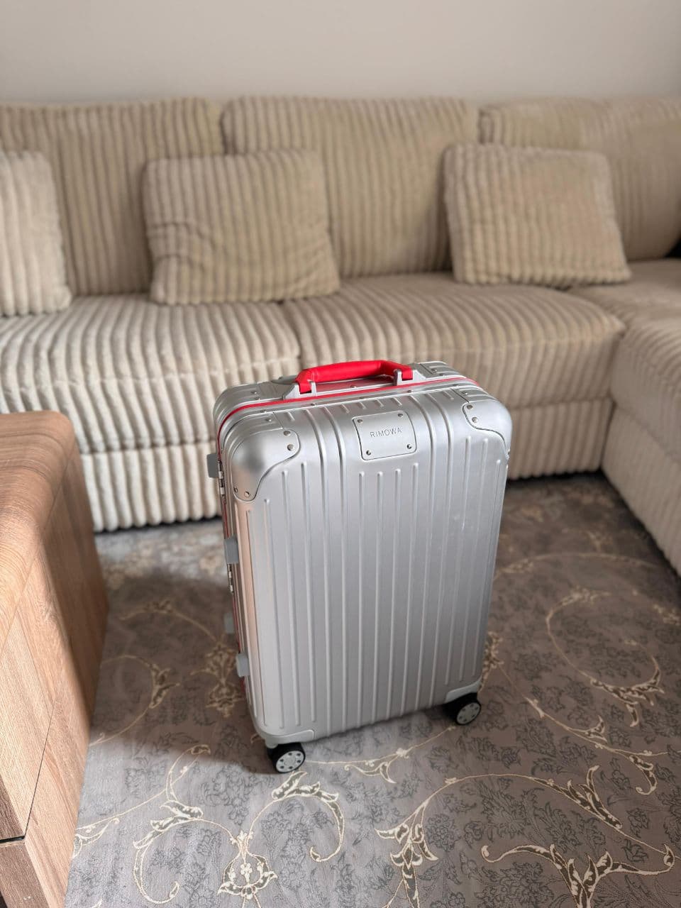 Rimowa Cabin Twist – Aluminium Premium Luggage (4 Colors)