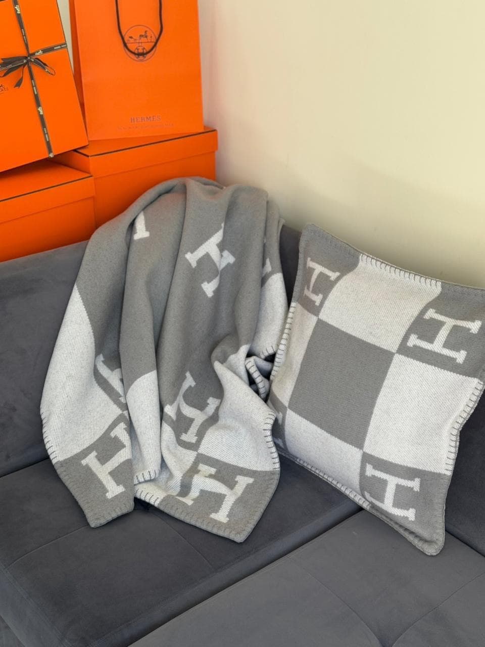 Hermès Avalon Throw Blanket & Cushion – Iconic H Wool Cashmere Collection