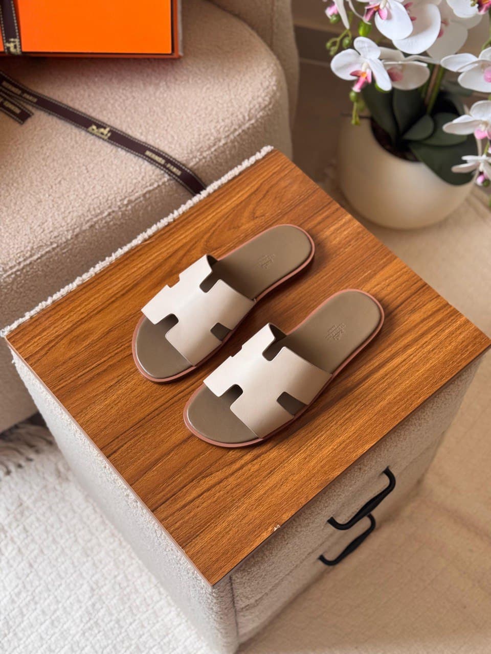 Hermès Izmir Sandal Full Color Collection – Iconic H Cut Leather Slides