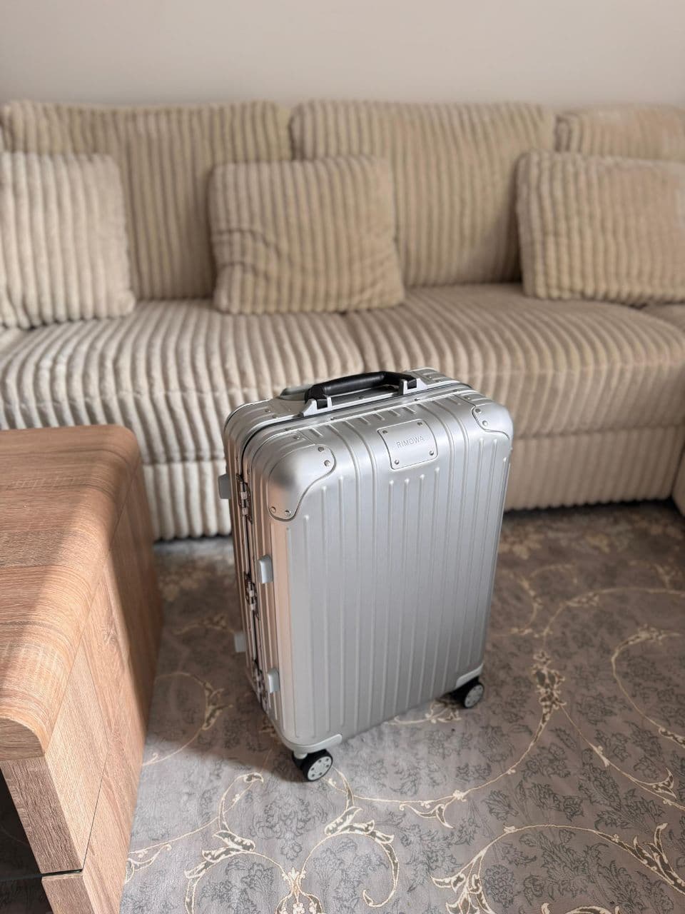Rimowa Cabin Twist – Aluminium Premium Luggage (4 Colors)
