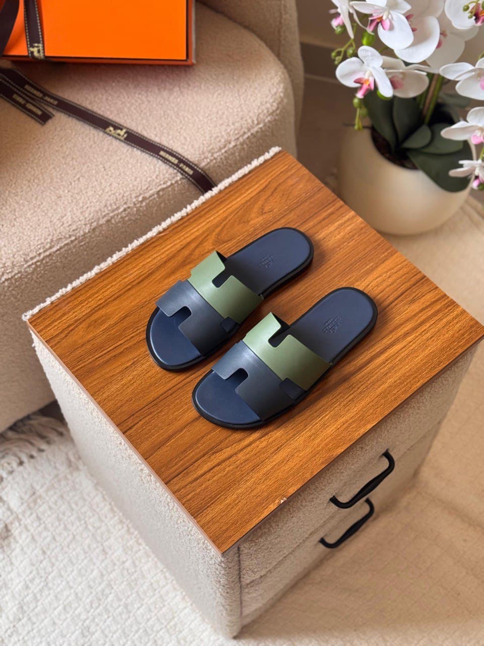 Hermès Izmir Sandal Full Color Collection – Iconic H Cut Leather Slides