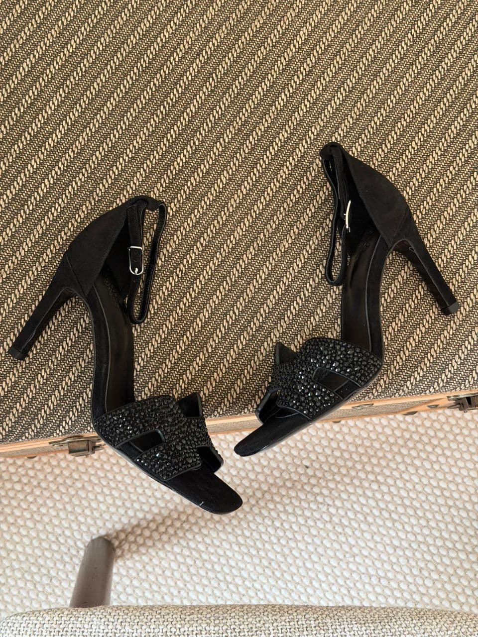 Hermès Black Crystal Heeled Pumps – Timeless Luxury Evening Shoes
